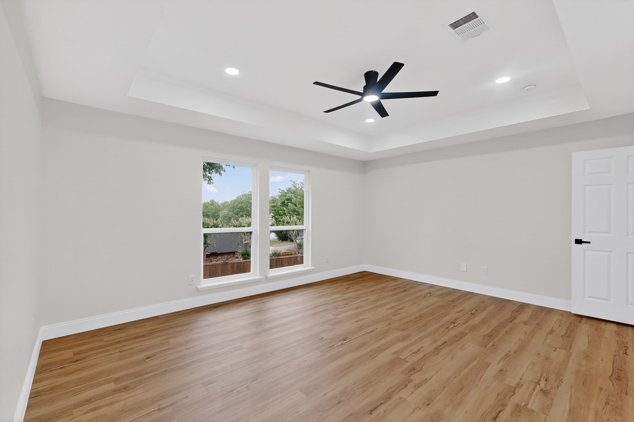 1404 Meadowbrook Drive