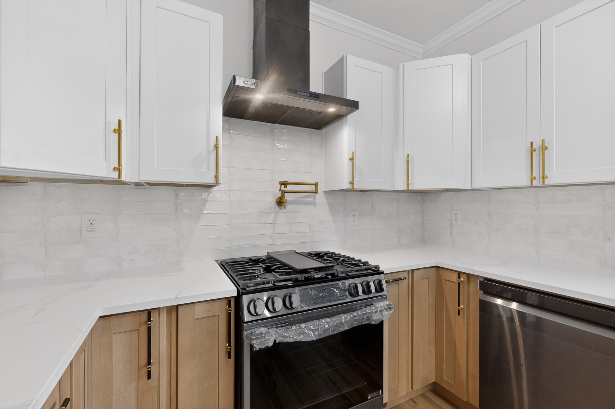 1404 Meadowbrook Drive