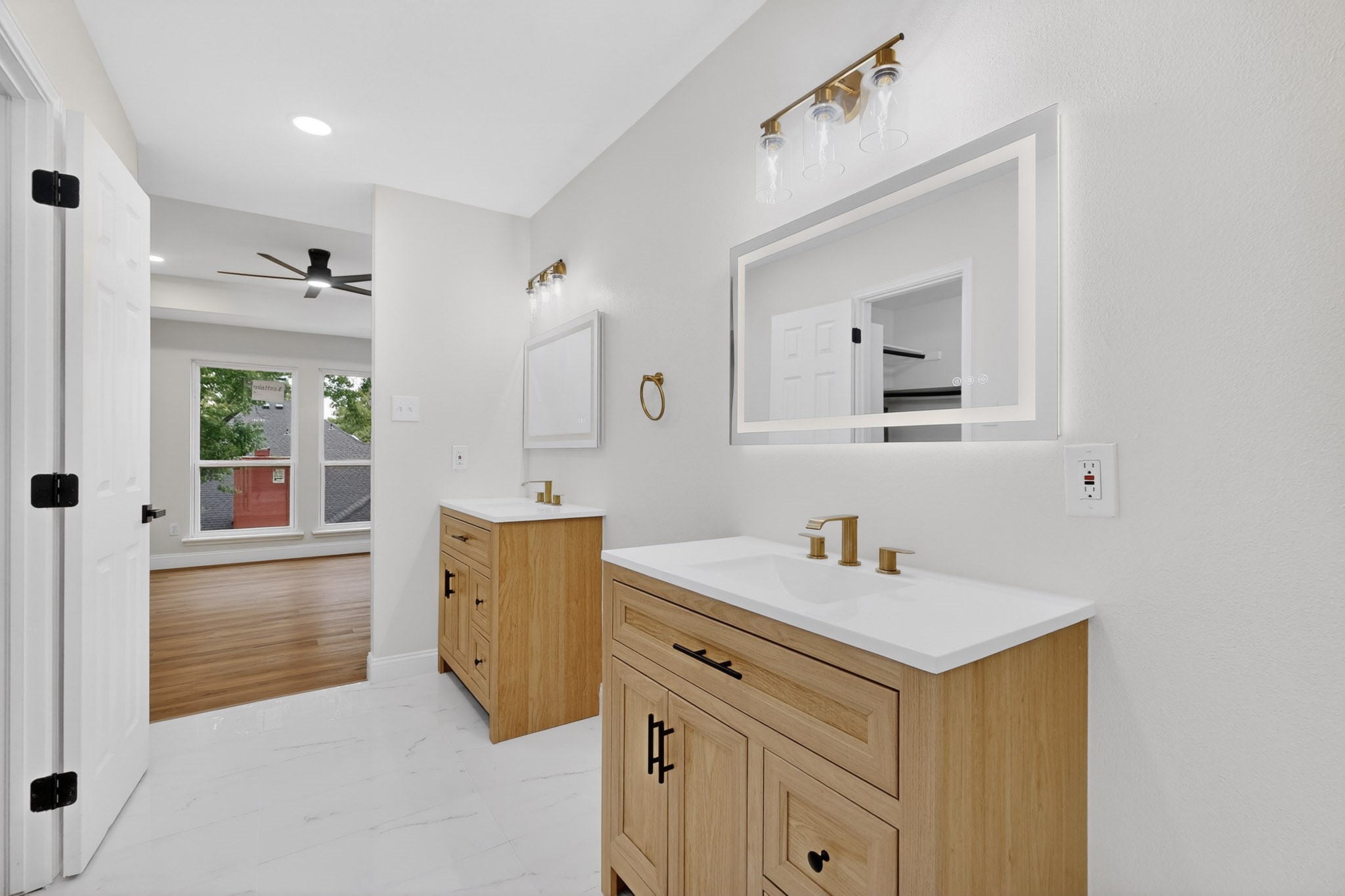 1404 Meadowbrook Drive