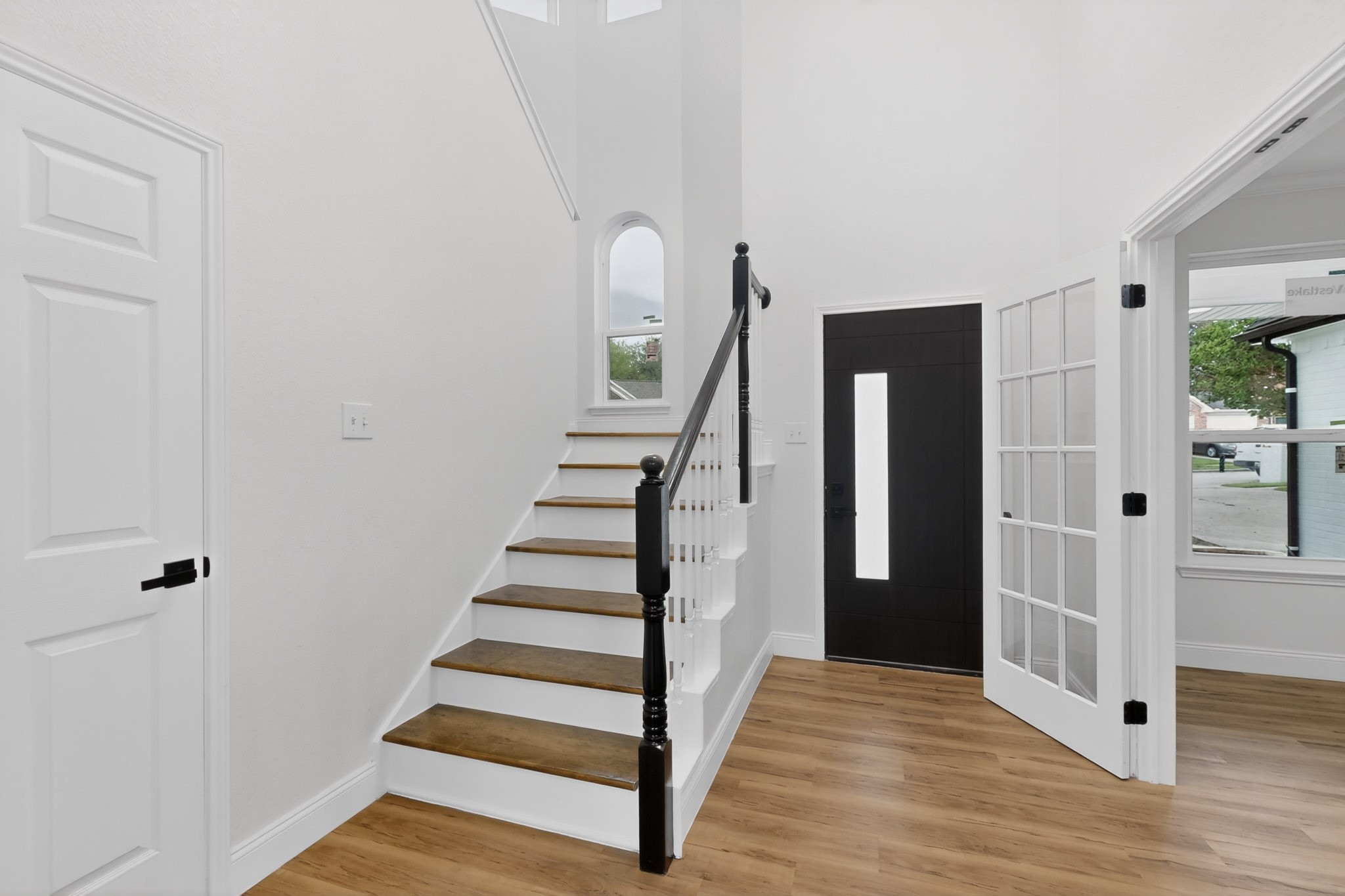 1404 Meadowbrook Drive