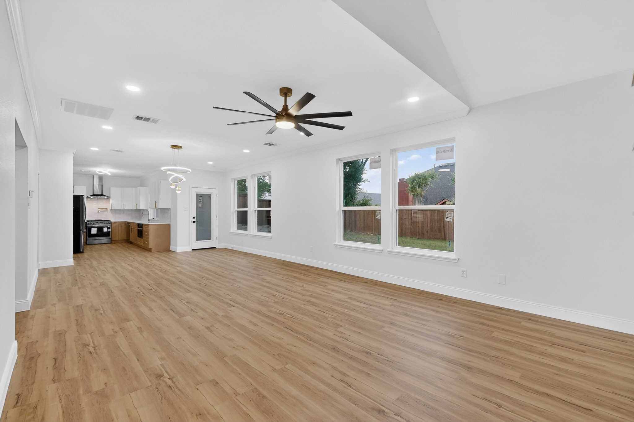 1404 Meadowbrook Drive