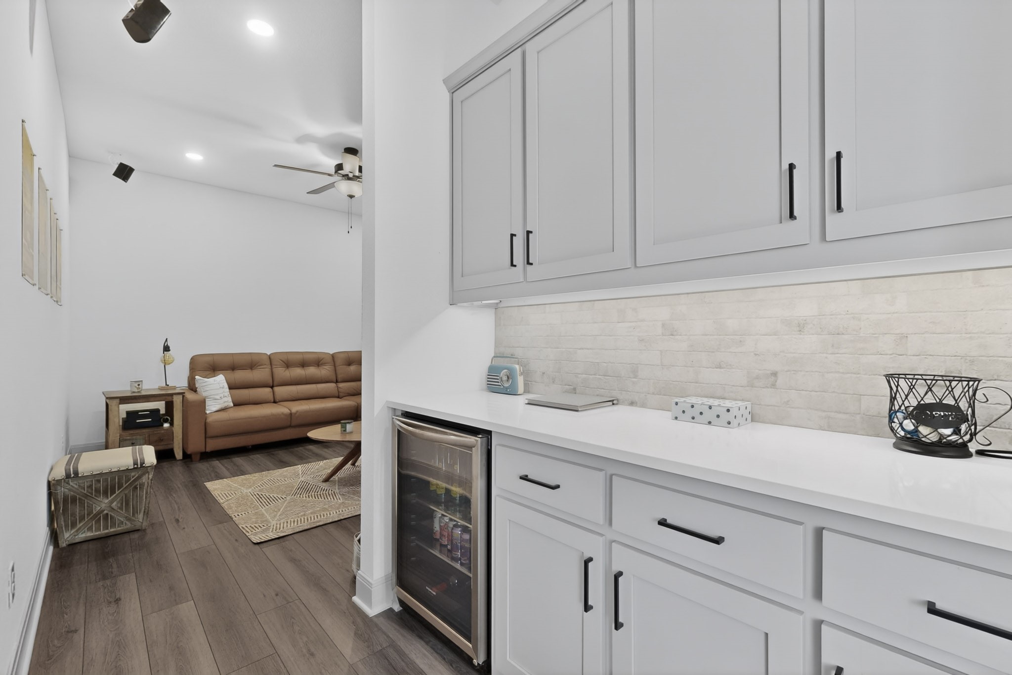200 W Shetland Lane