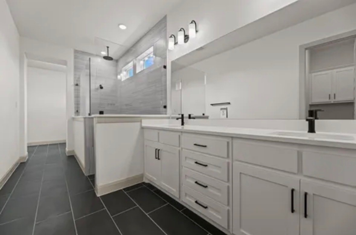 200 W Shetland Lane