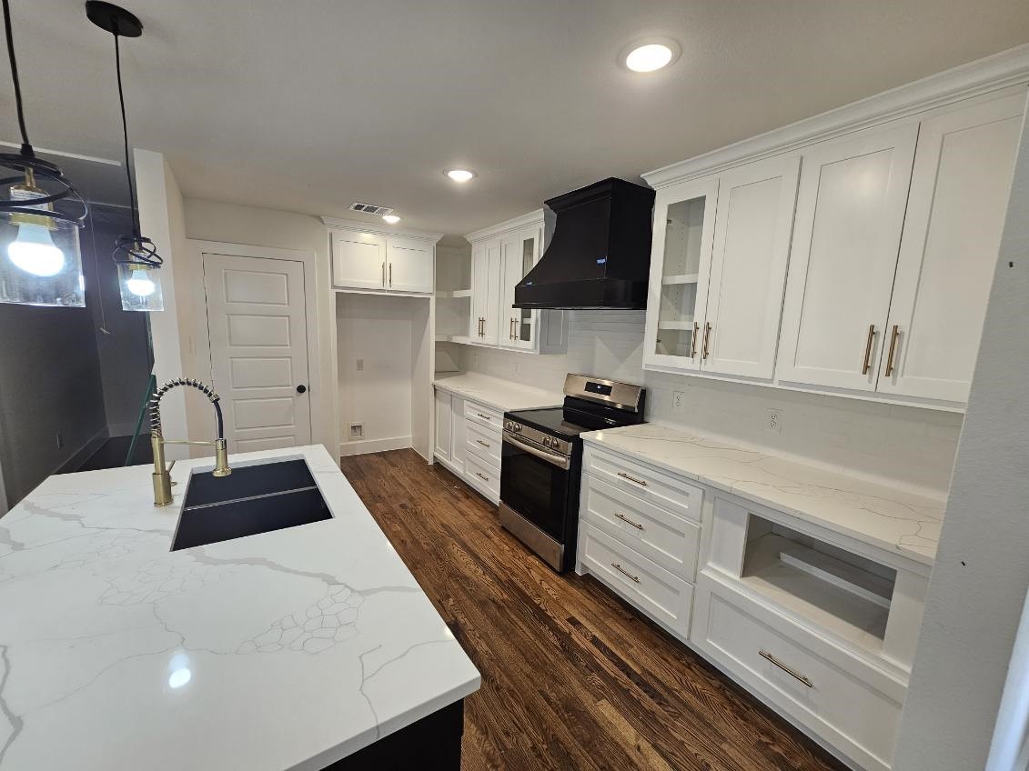 814 Woodacre Drive