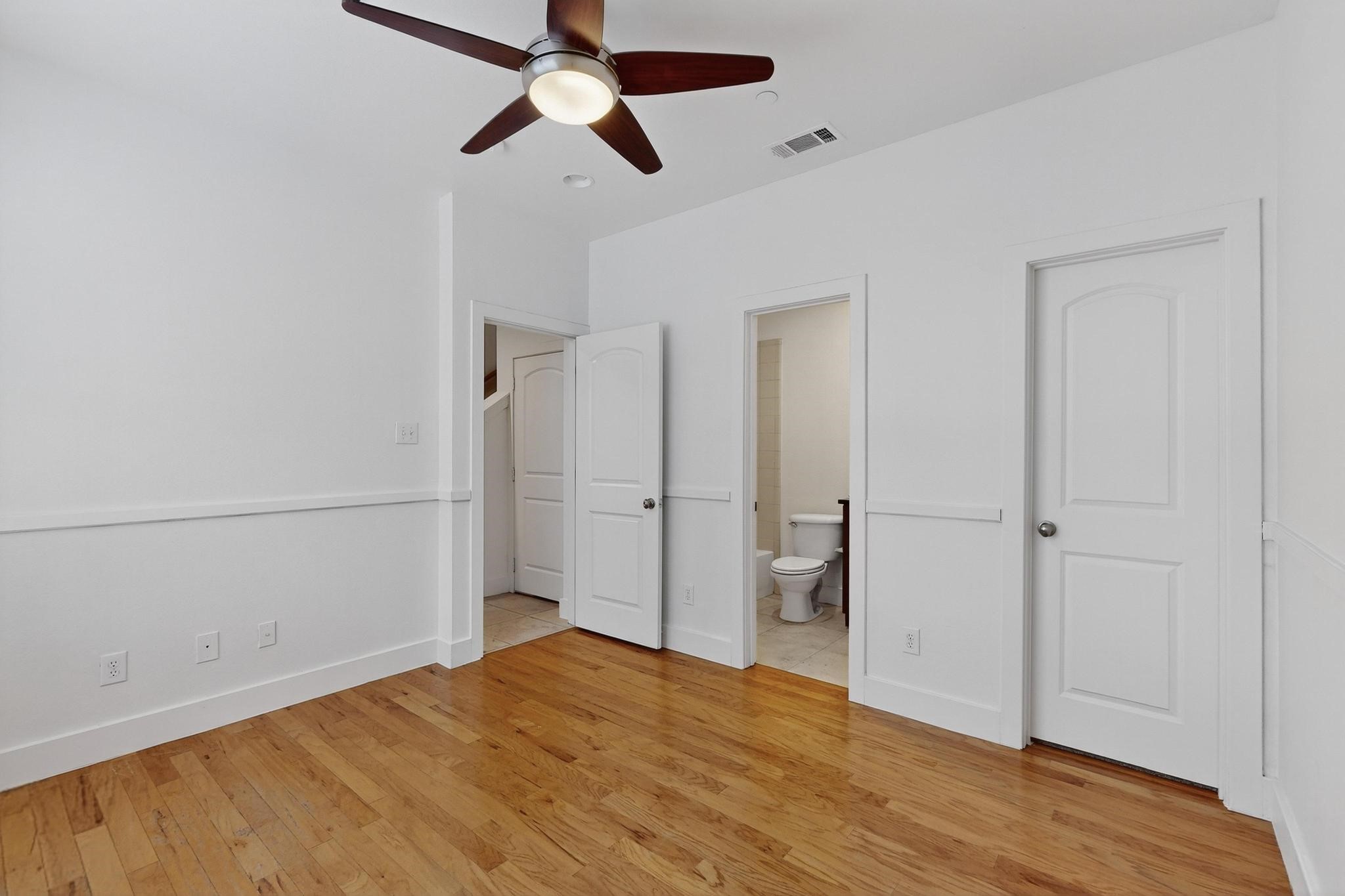 4211 Rawlins Street 528