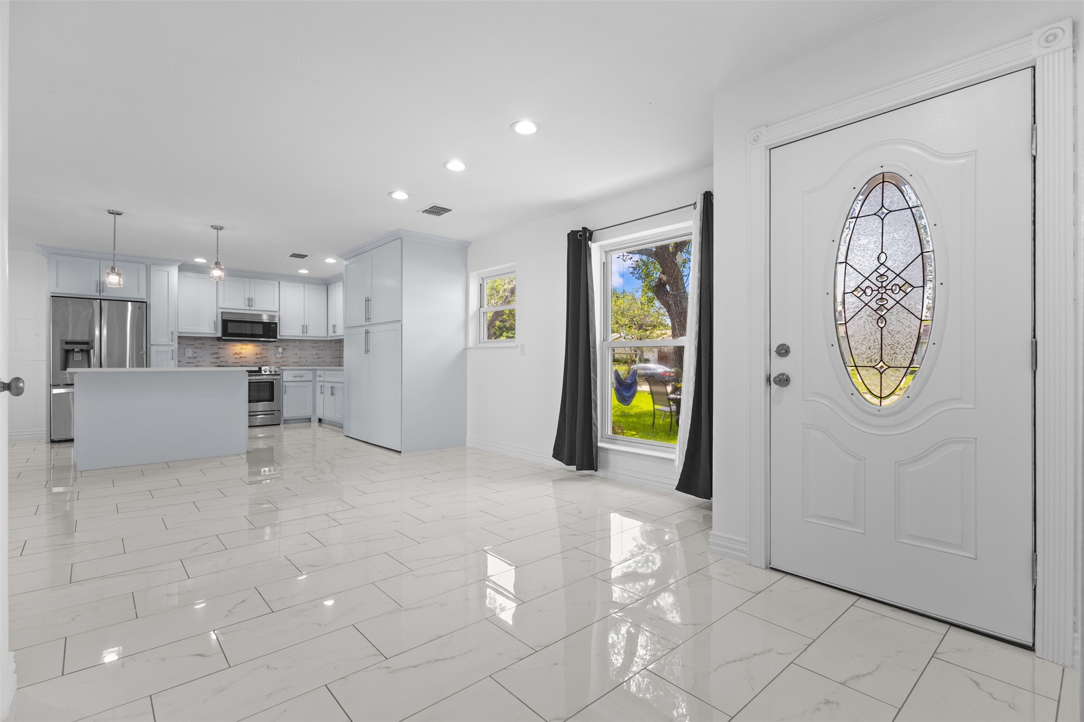 806 Longbeach Drive