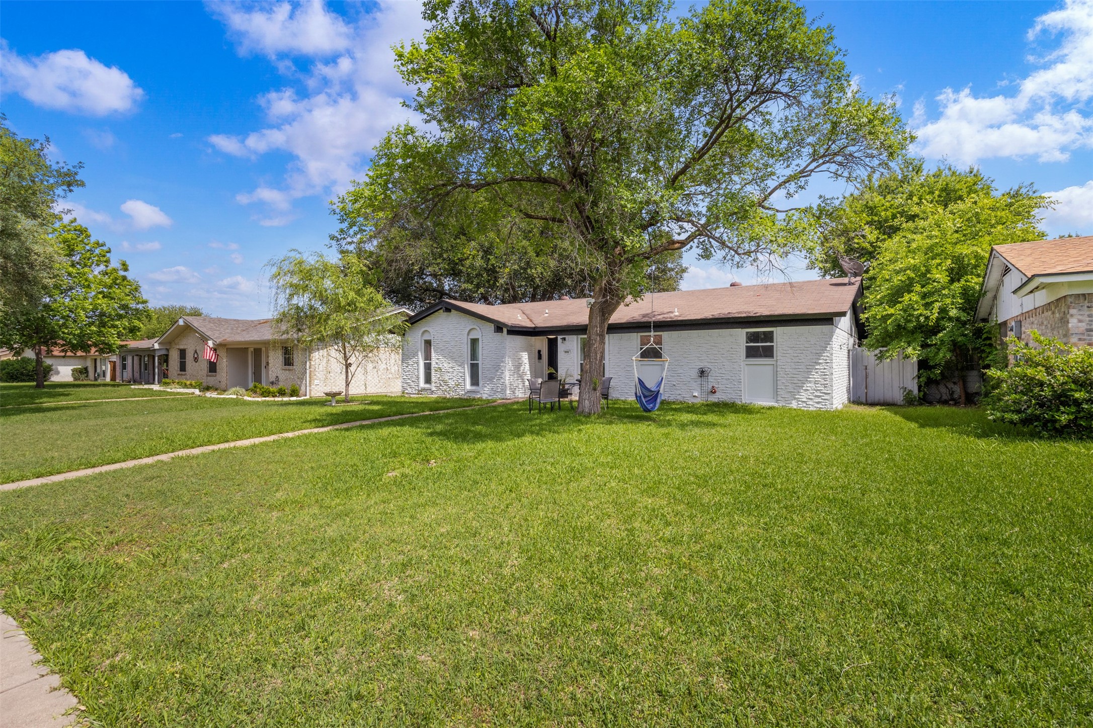 806 Longbeach Drive