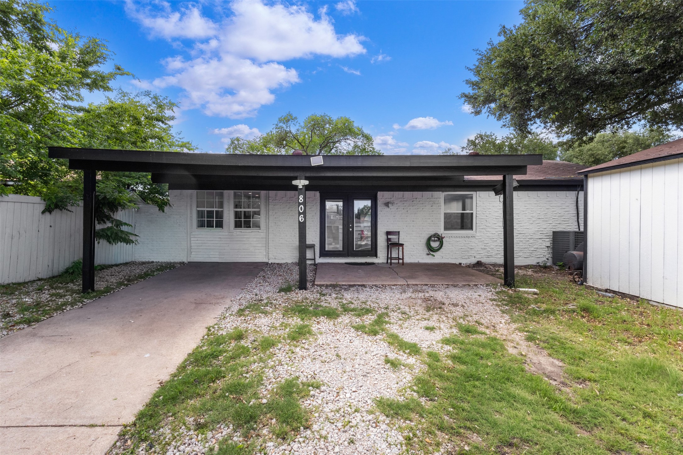 806 Longbeach Drive