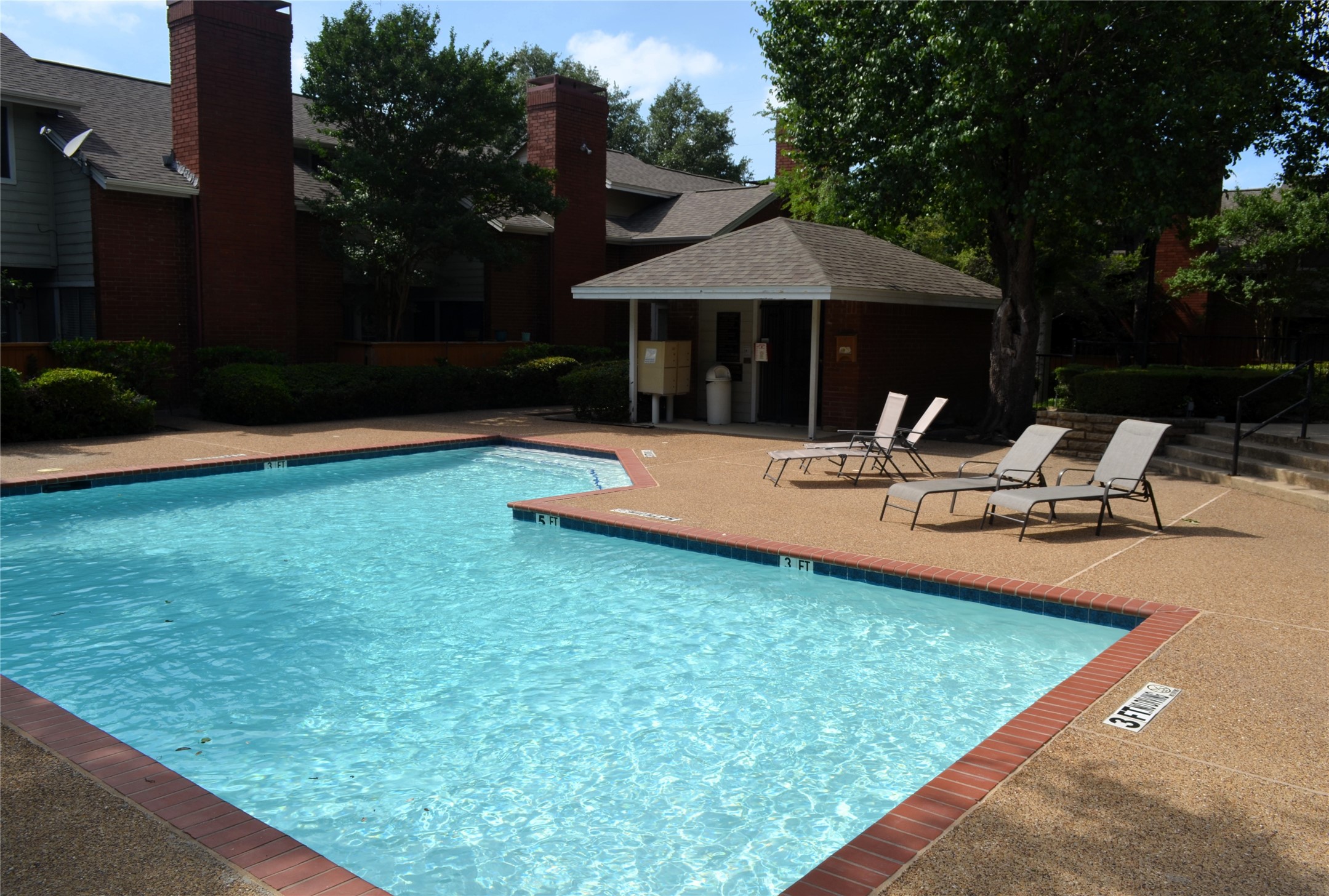 8404 Forest Lane 801