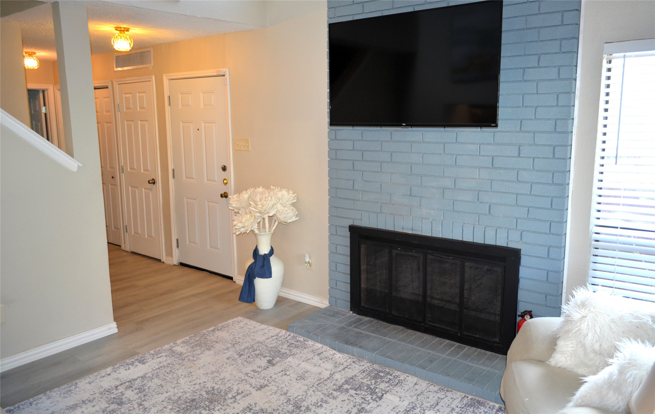 8404 Forest Lane 801