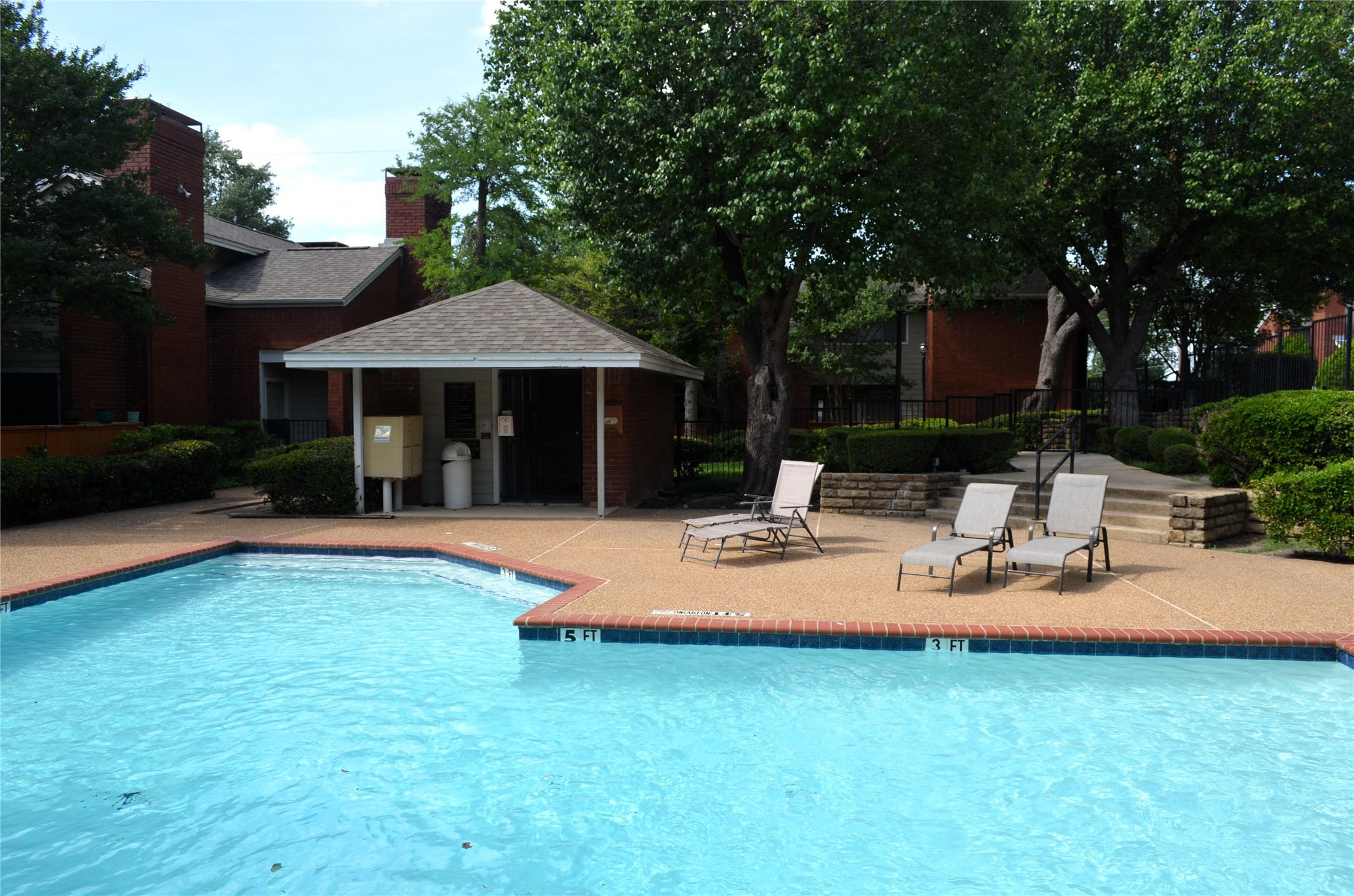 8404 Forest Lane 801