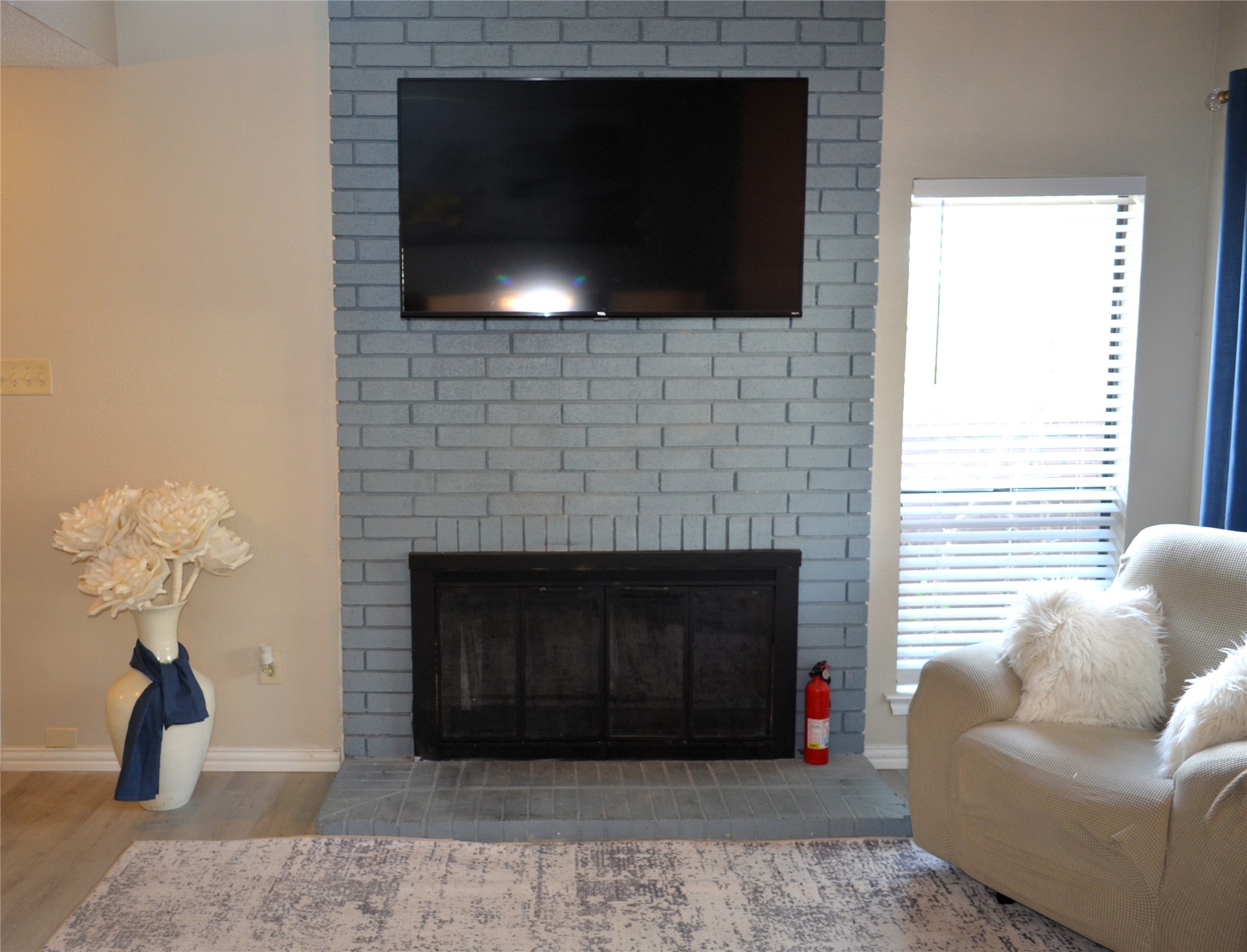 8404 Forest Lane 801