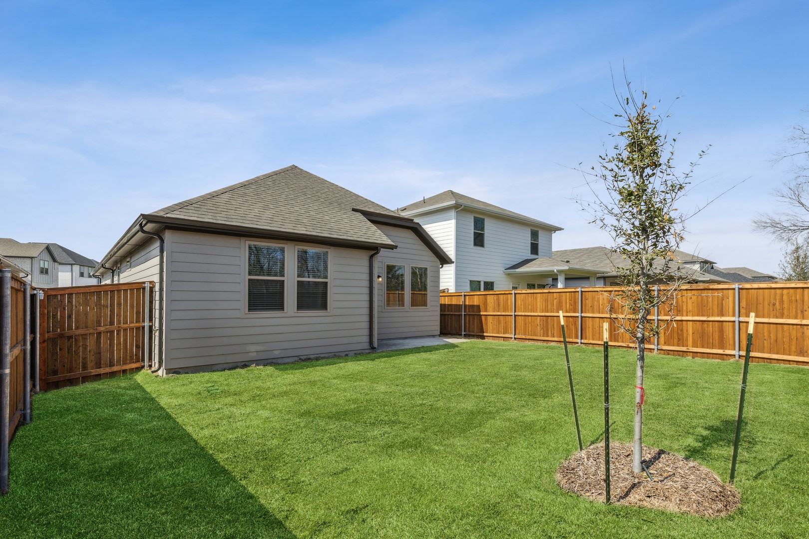 2721 Parkside Trail