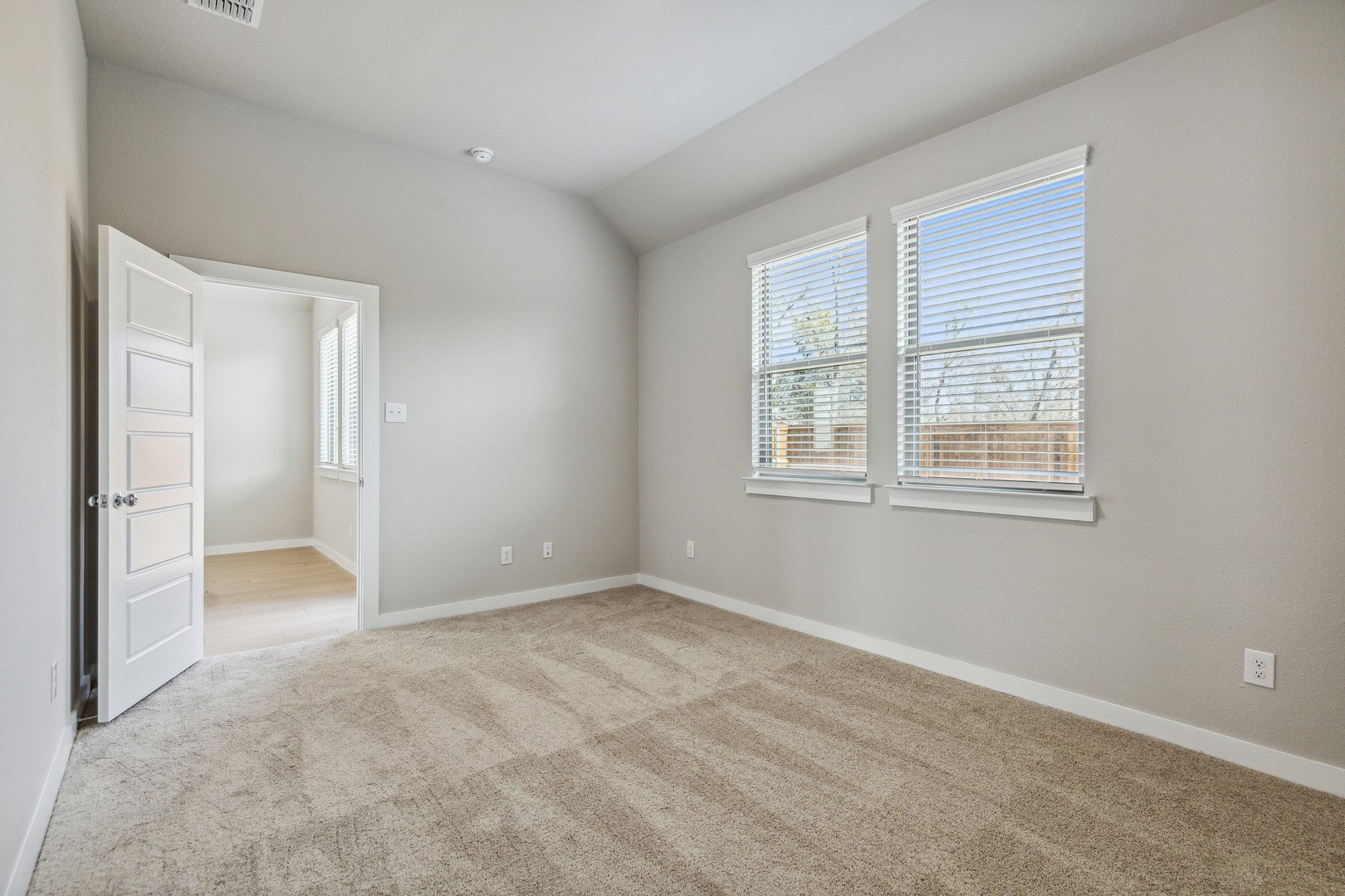 2721 Parkside Trail