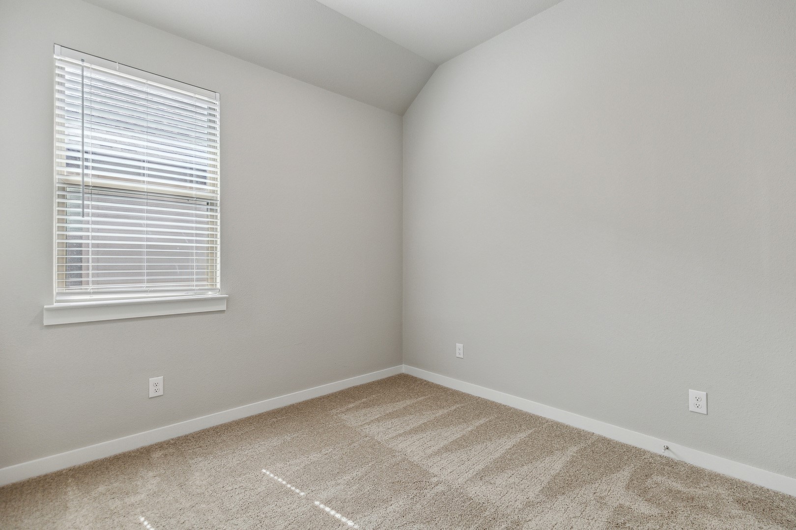 2721 Parkside Trail