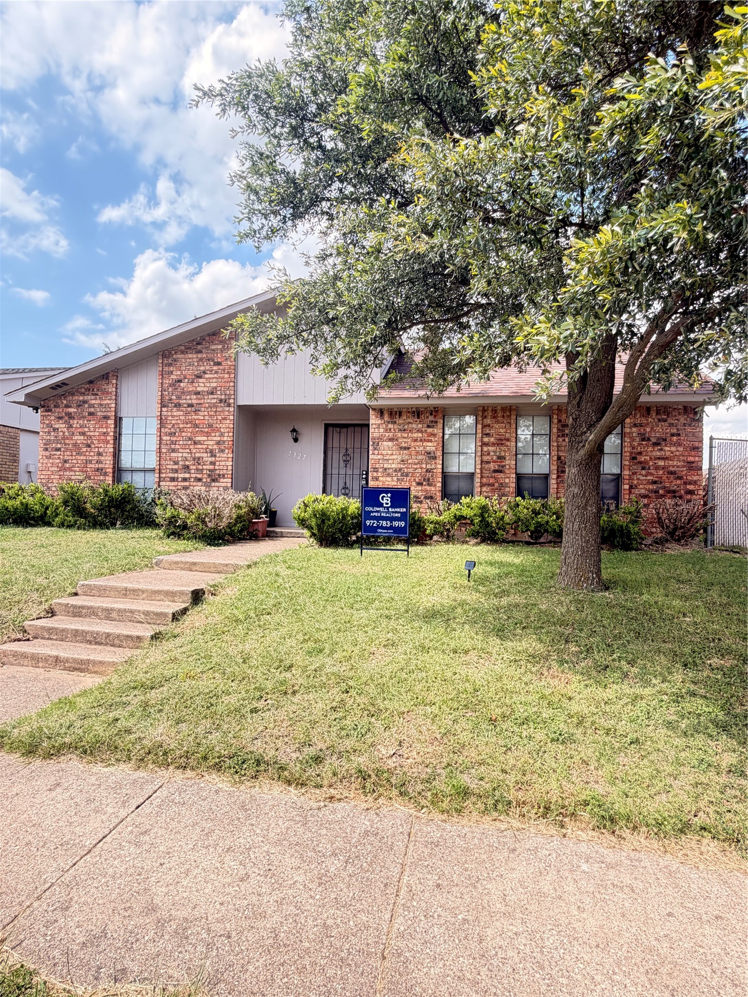 7327 Cave Drive
