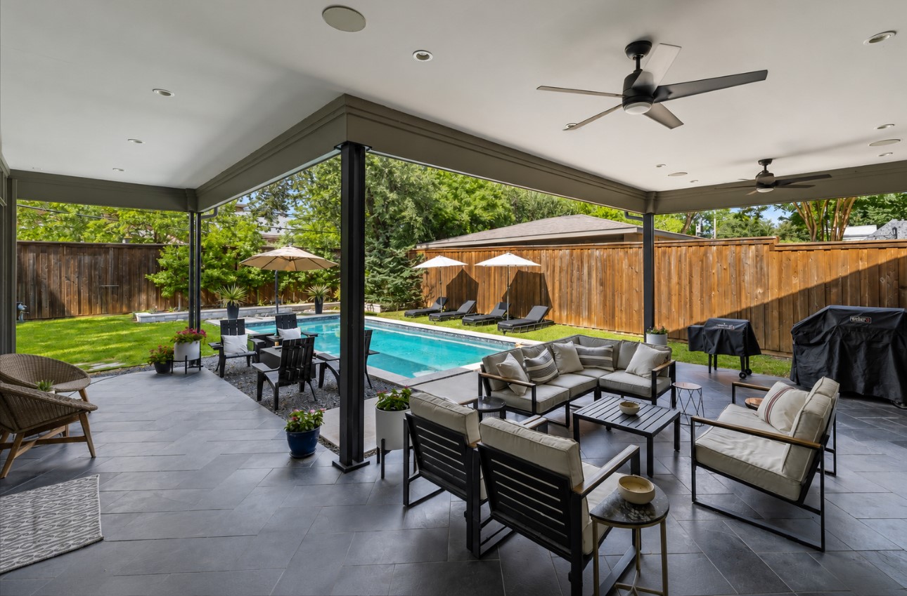 3867 Van Ness Lane