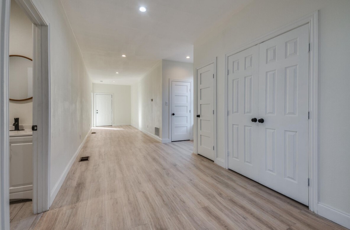 805 W 9th Street