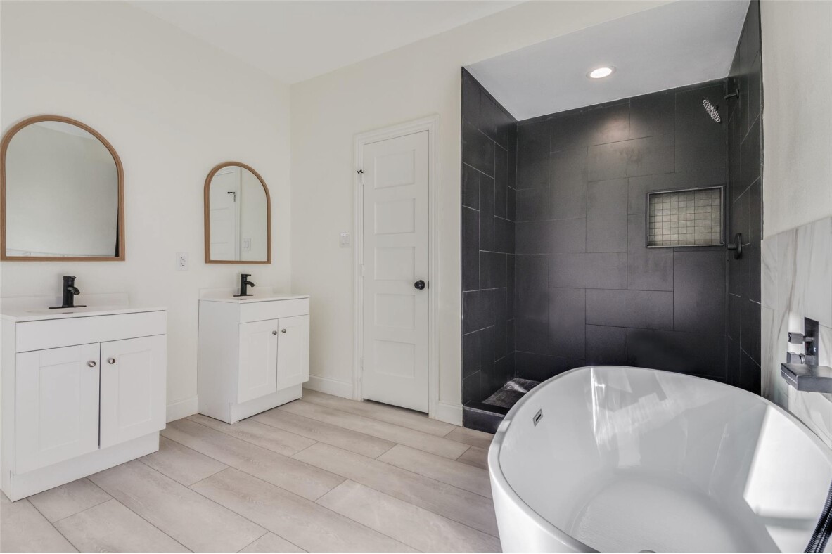 805 W 9th Street