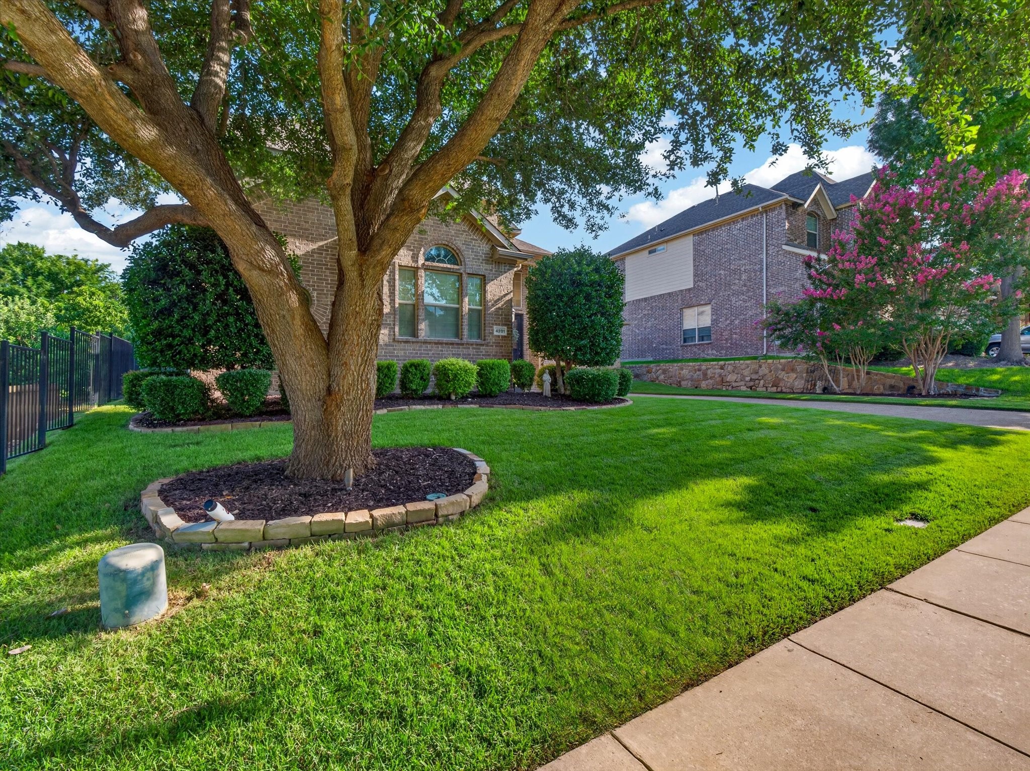 4201 Oxbow Drive