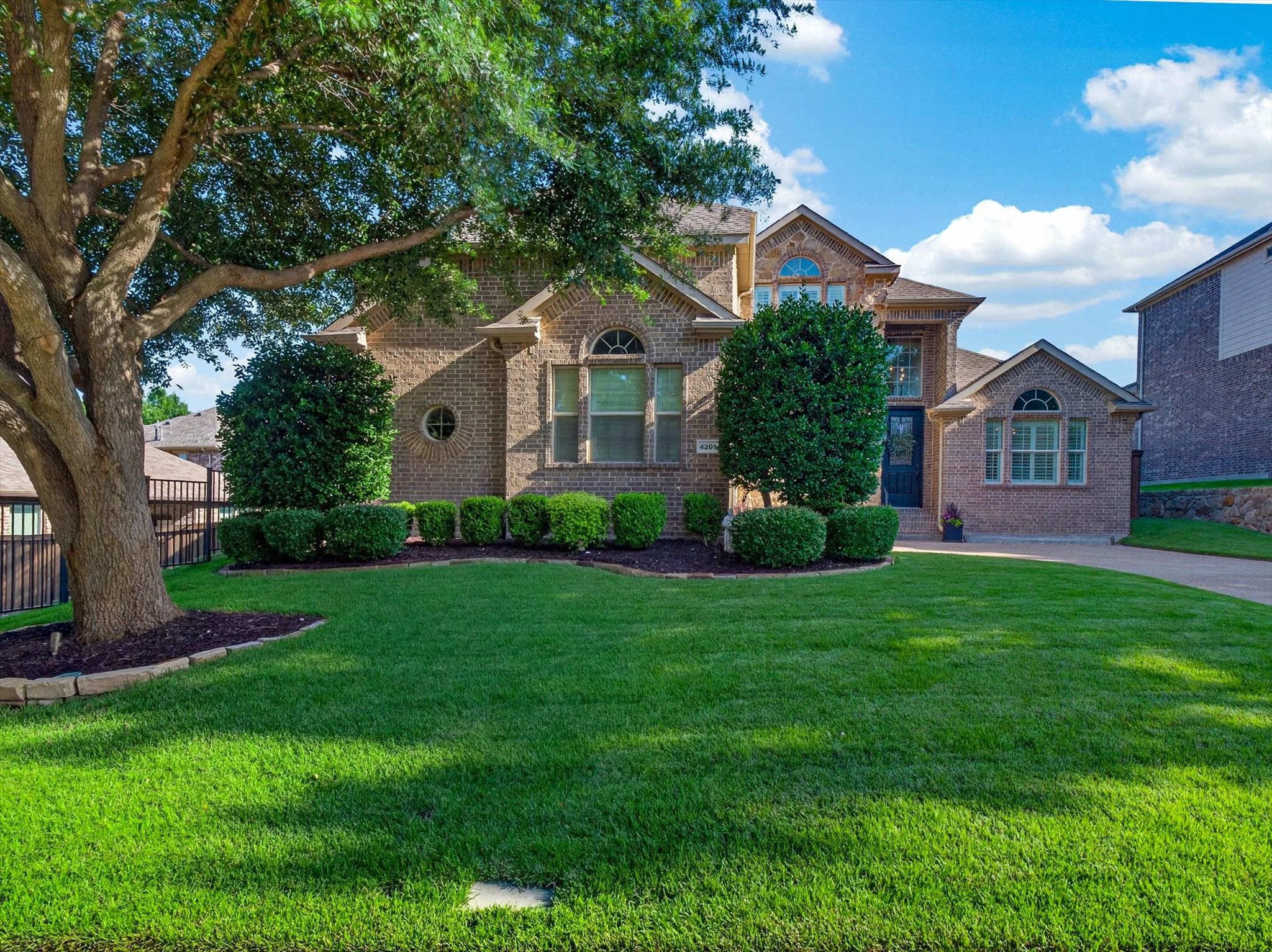4201 Oxbow Drive