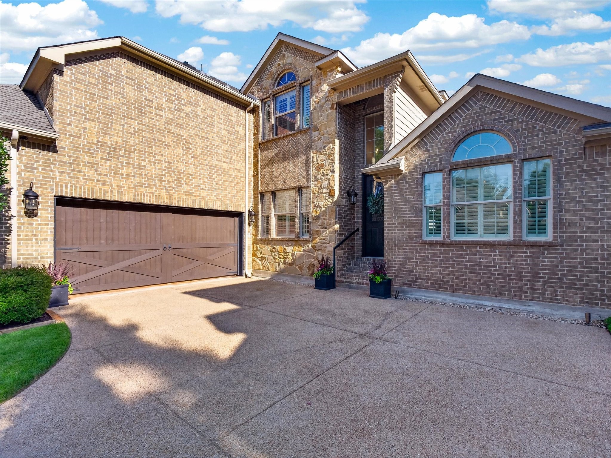 4201 Oxbow Drive