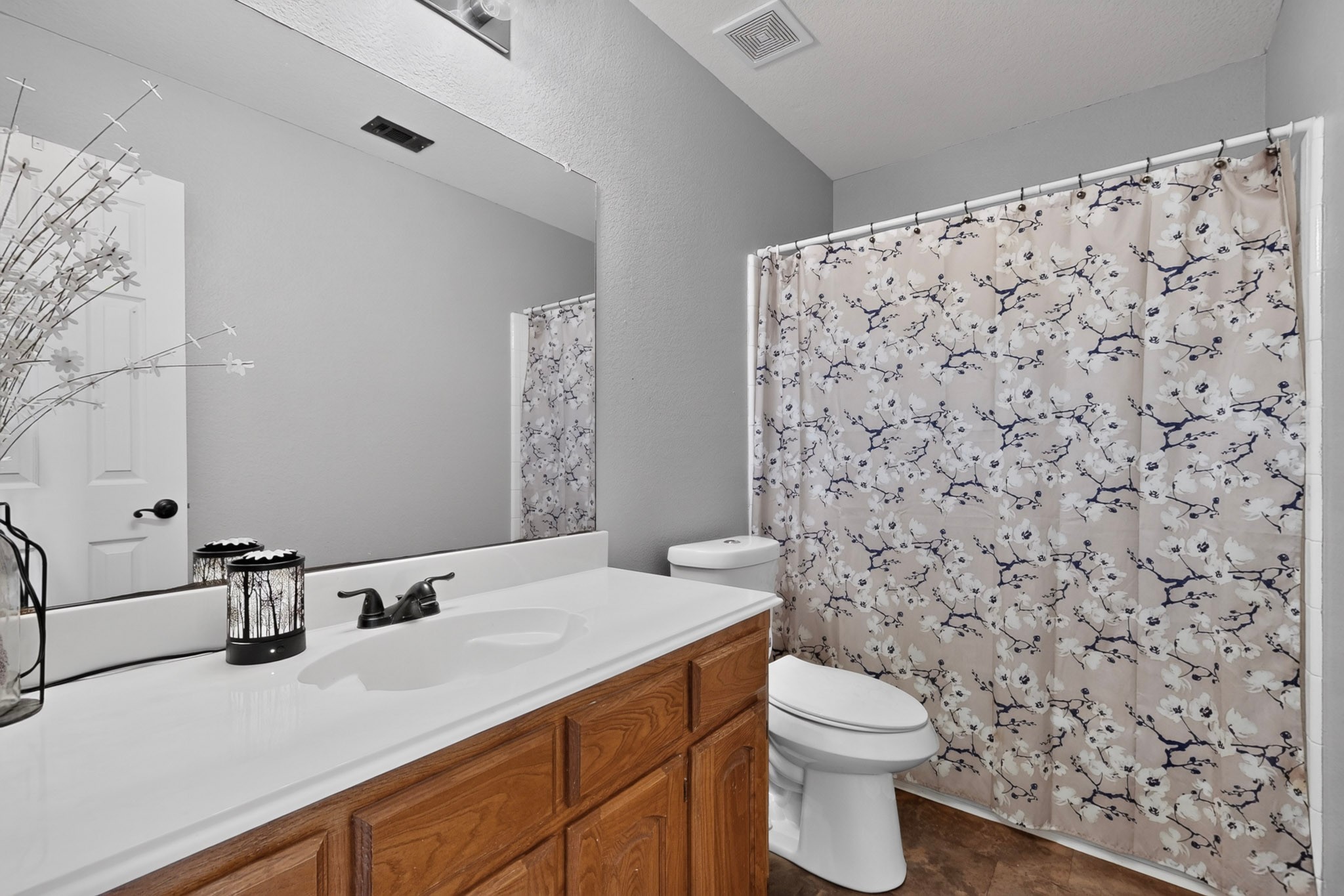 2336 Saddlebrook Lane