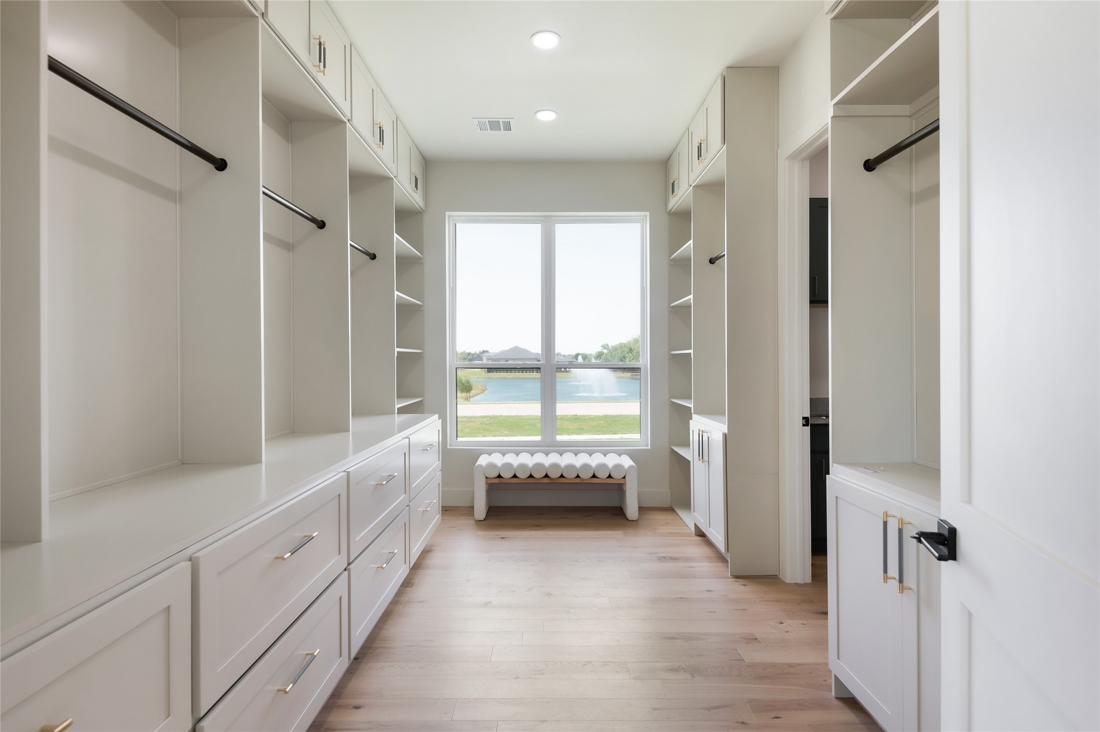 349 Valley Trail