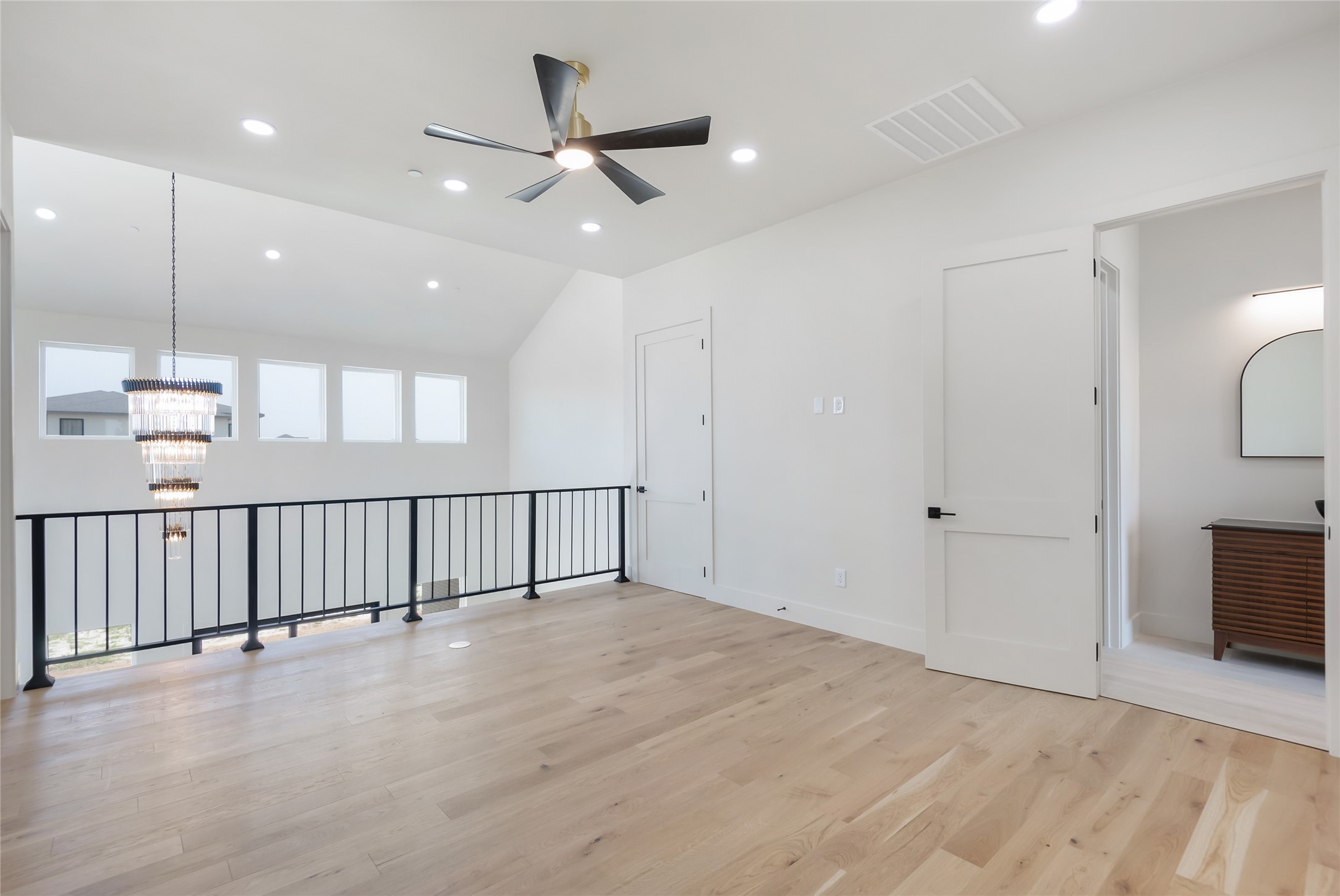 349 Valley Trail