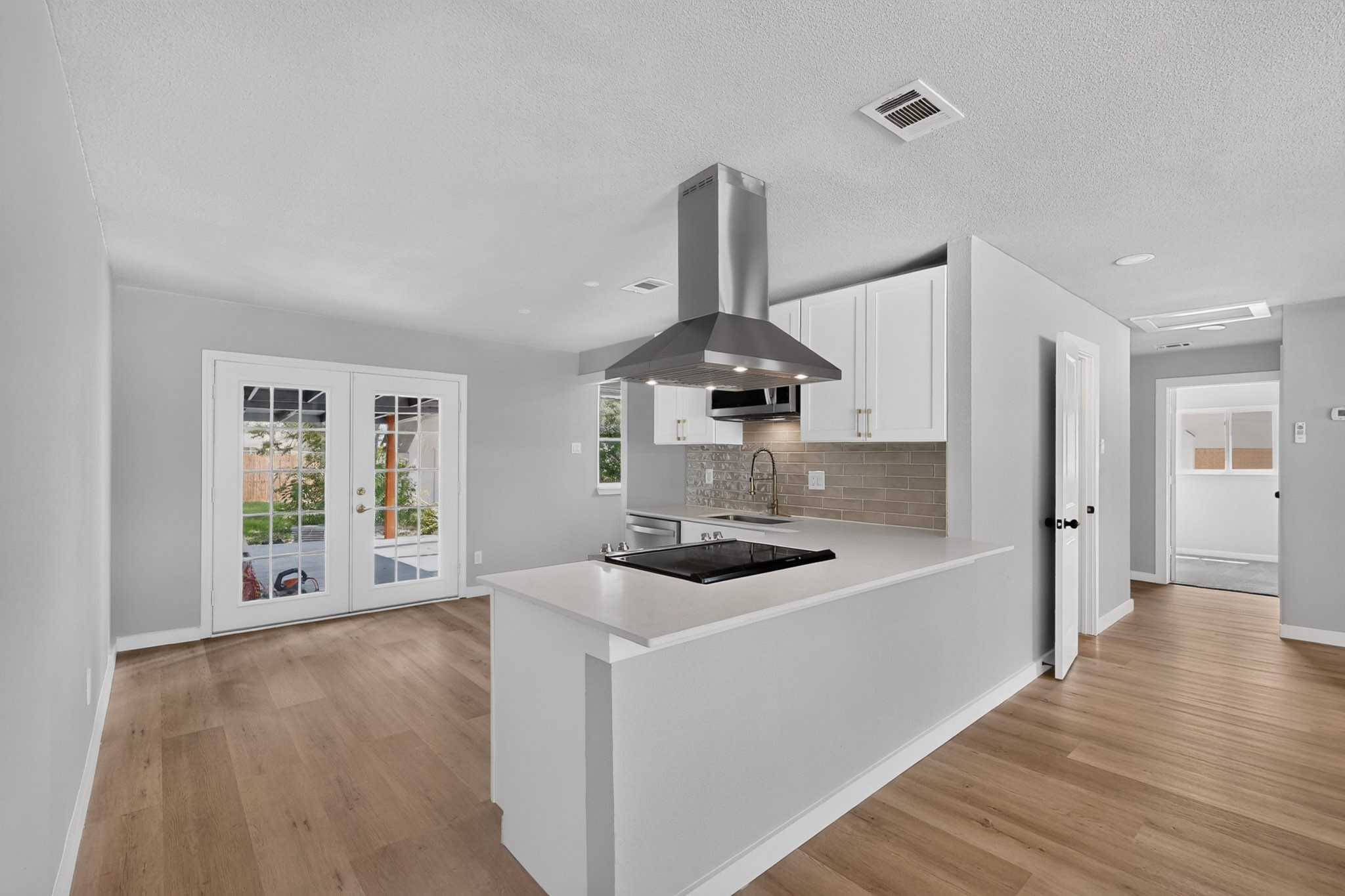 1125 Woodcrest Drive
