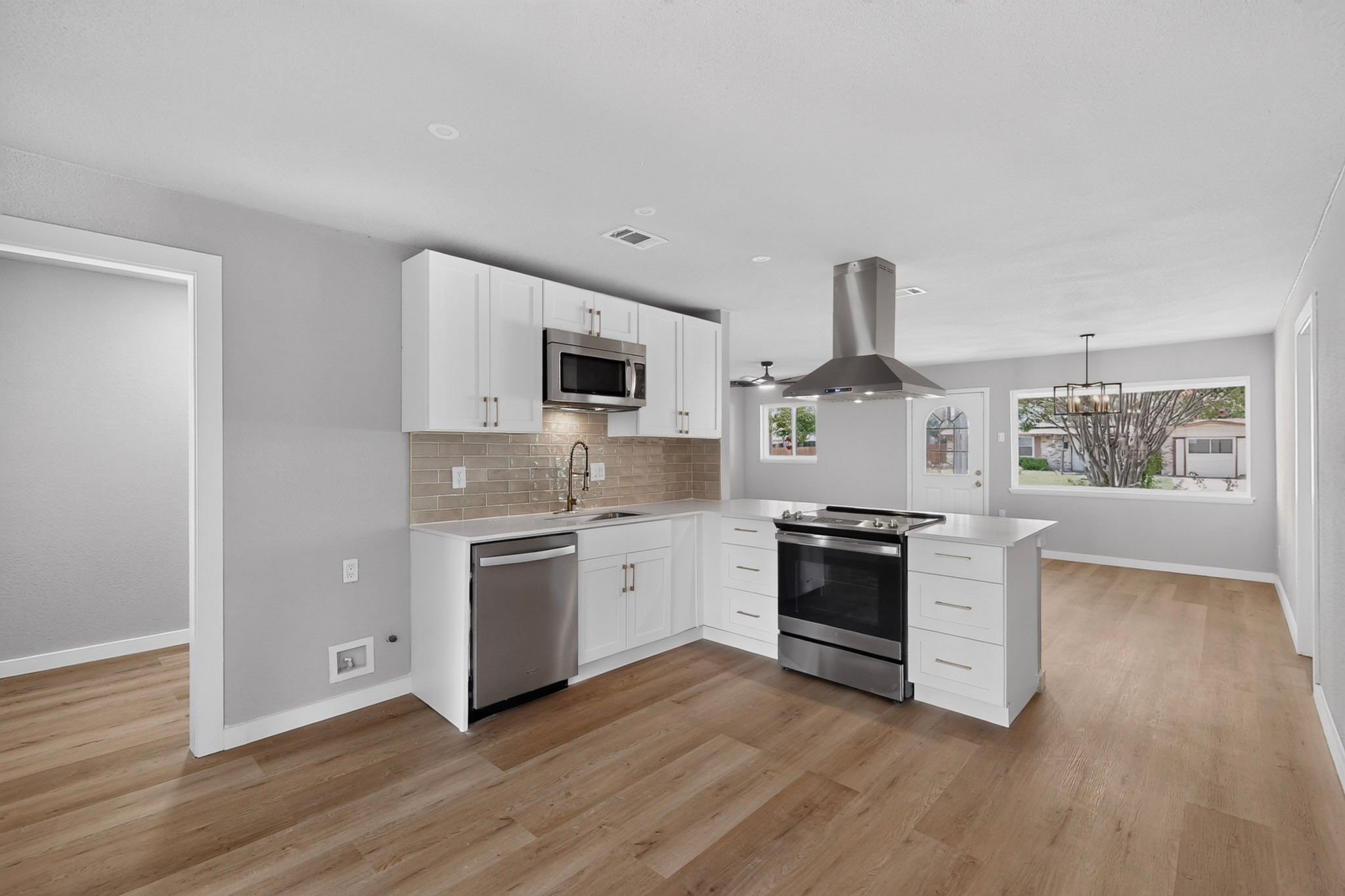 1125 Woodcrest Drive