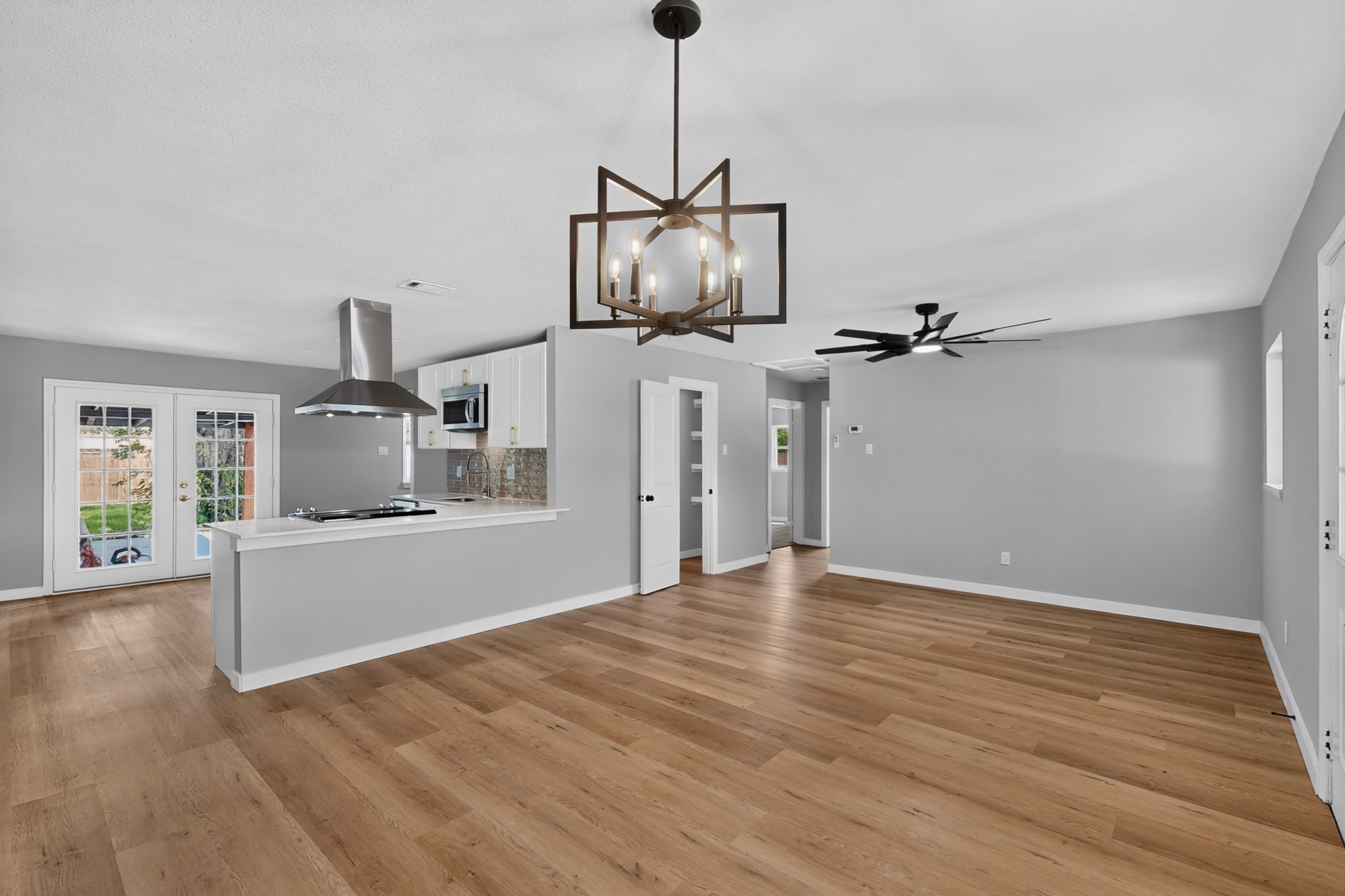 1125 Woodcrest Drive