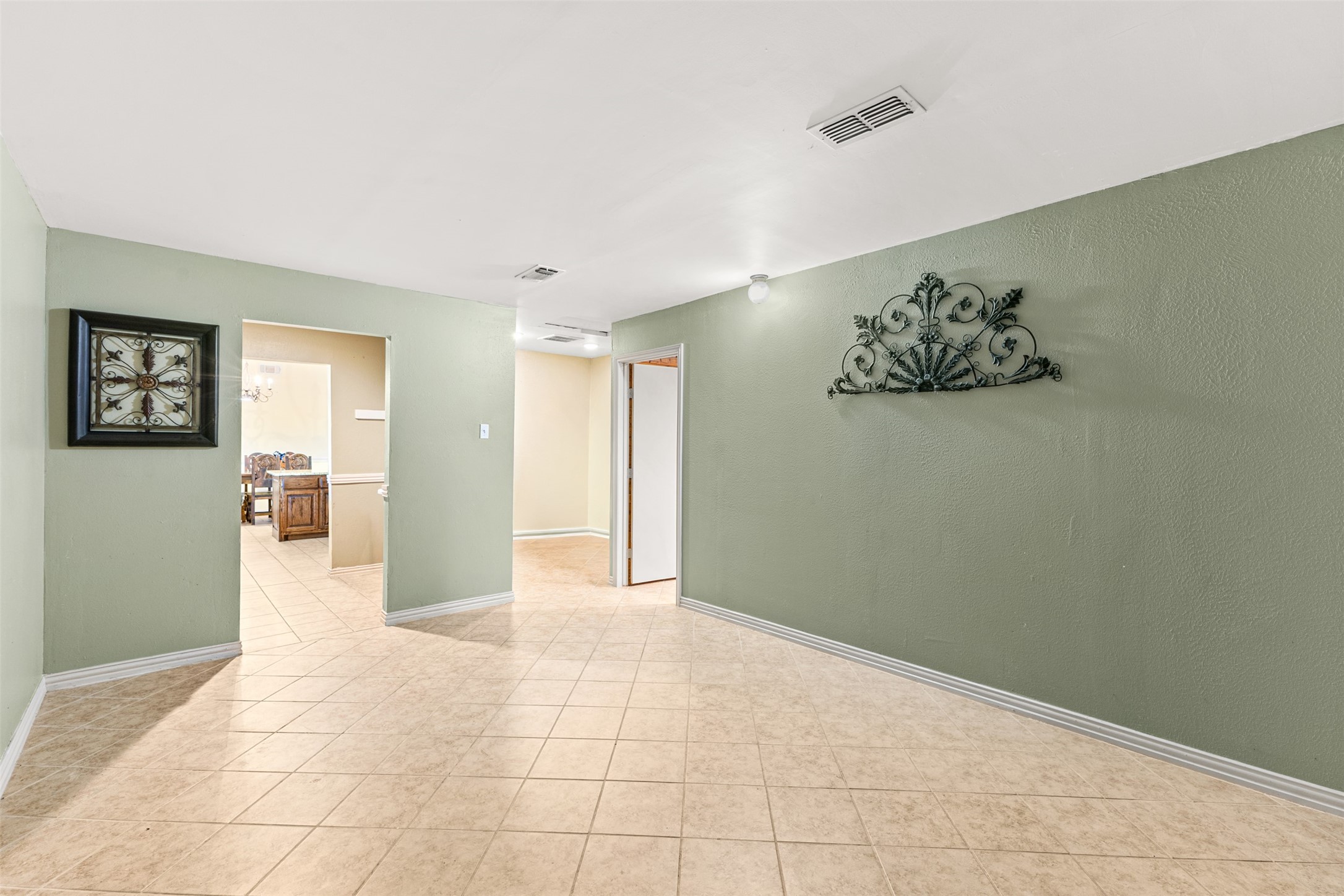 1523 Pheasant Drive