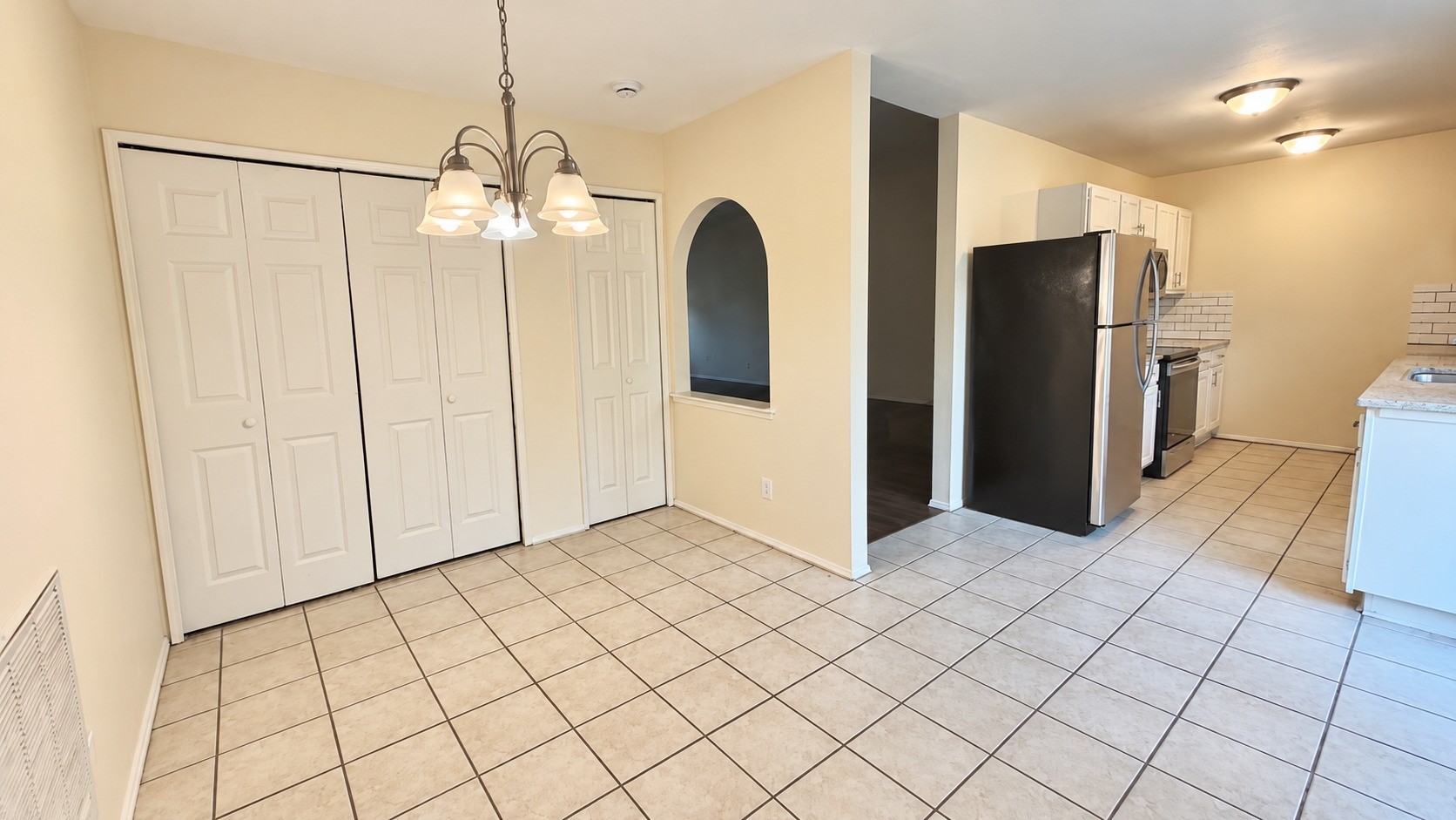 7114 Chinaberry Road