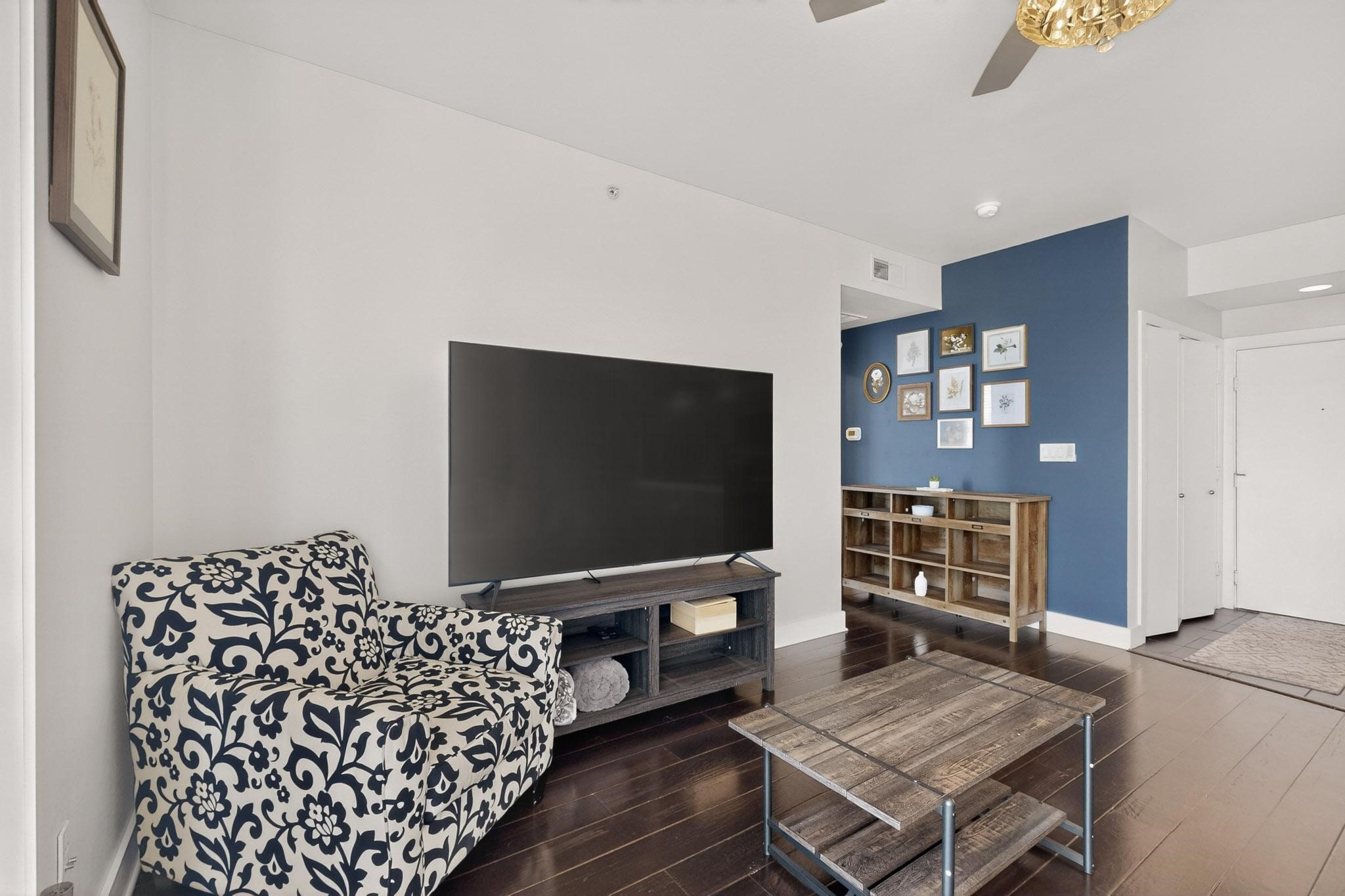 4605 Cedar Springs Road 224
