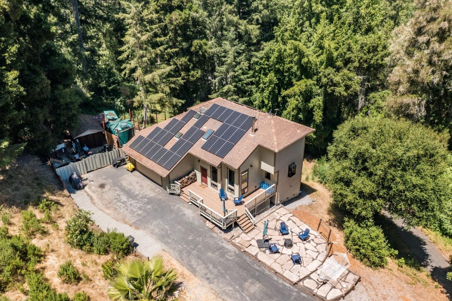 8946 Alpine RD