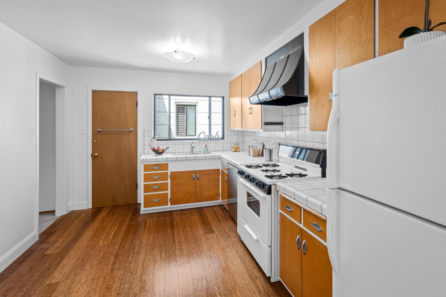 1857-1859 8th AVE