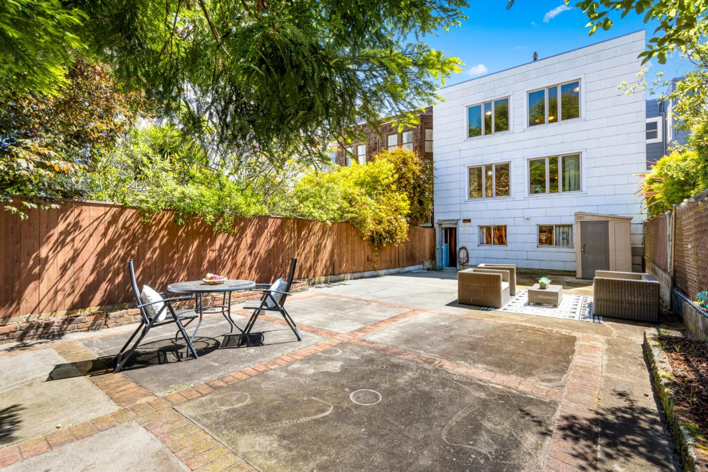 1857-1859 8th AVE