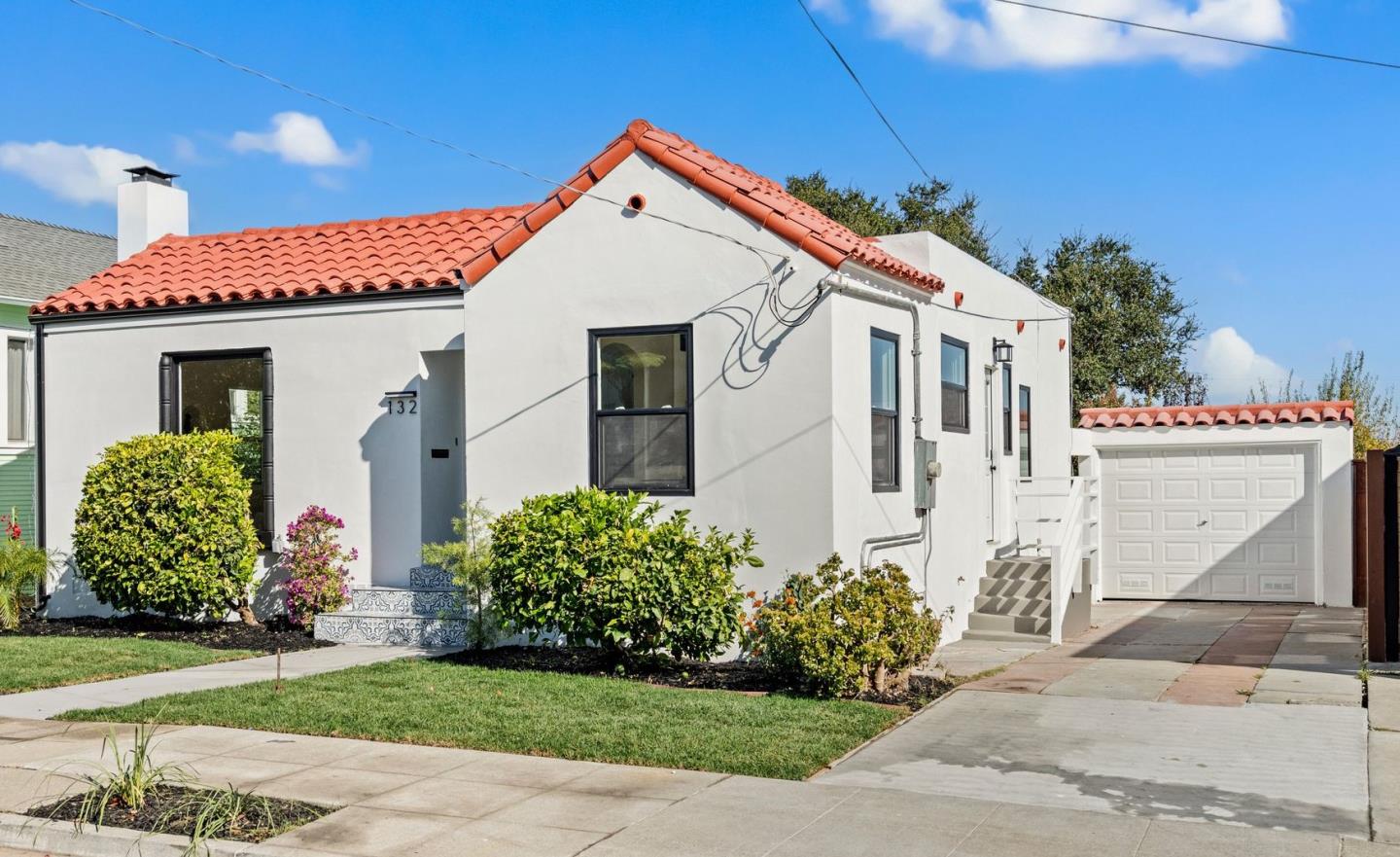 132 Elm AVE