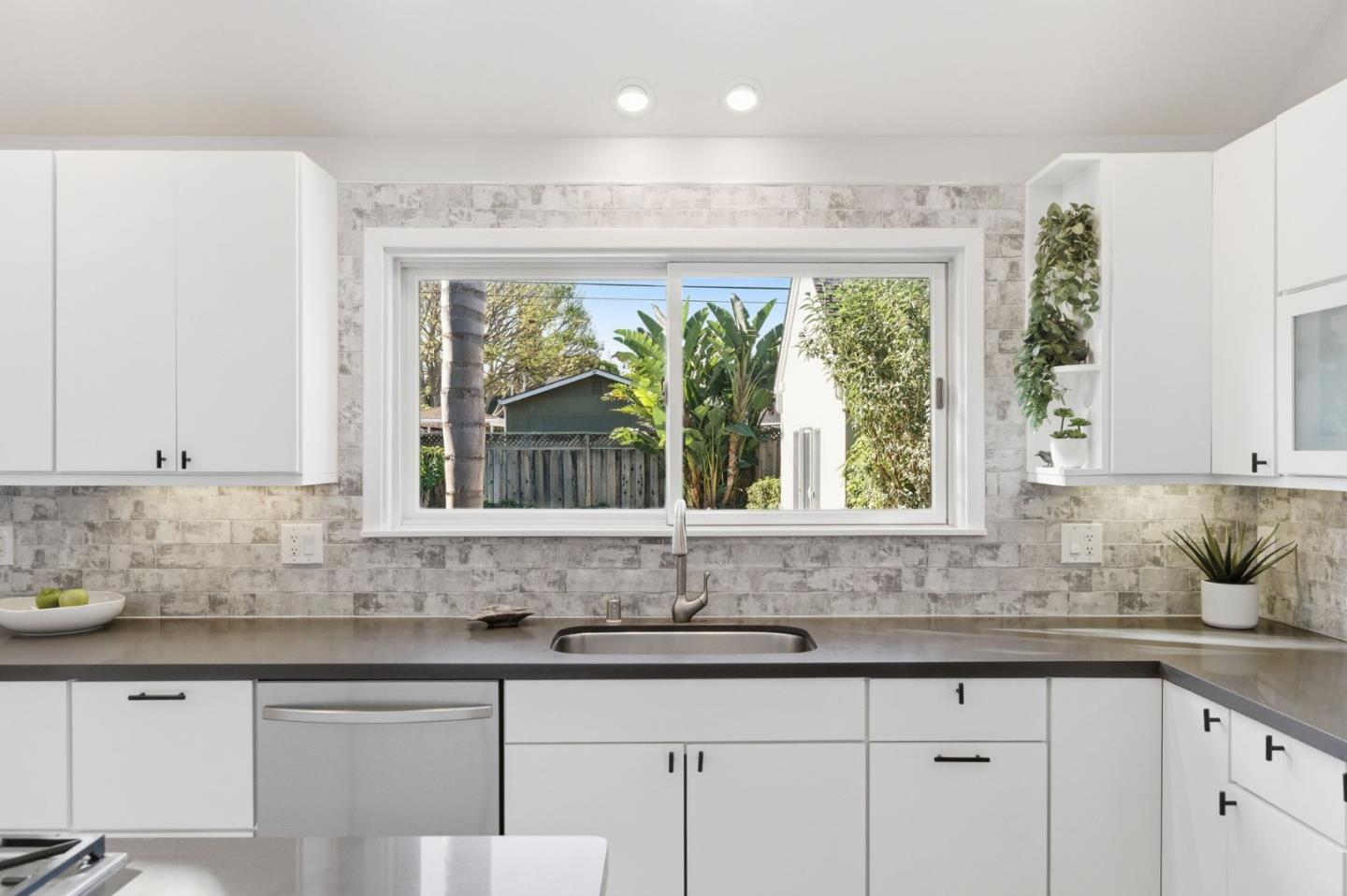 1482 Ridgeley Drive