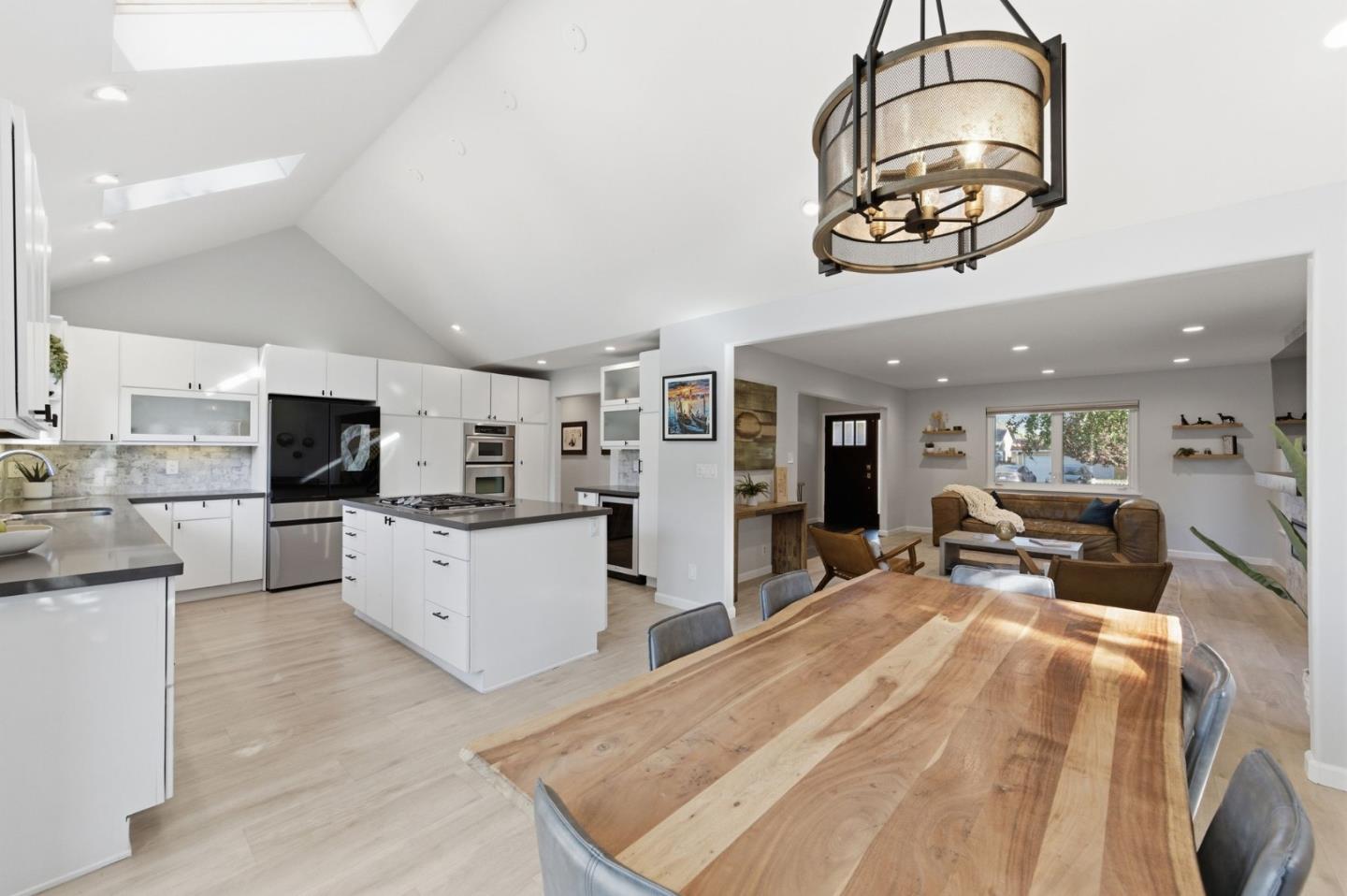 1482 Ridgeley Drive