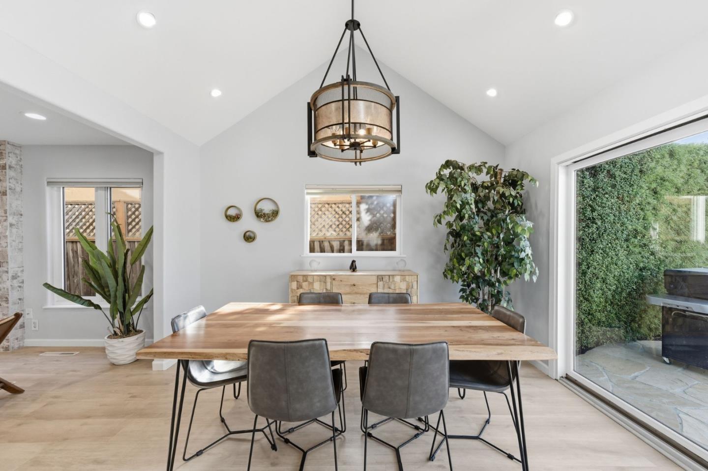 1482 Ridgeley Drive