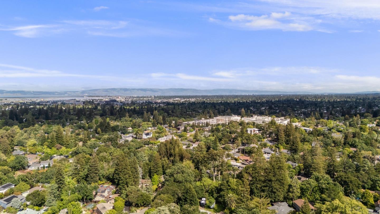 2853 Clifford Avenue