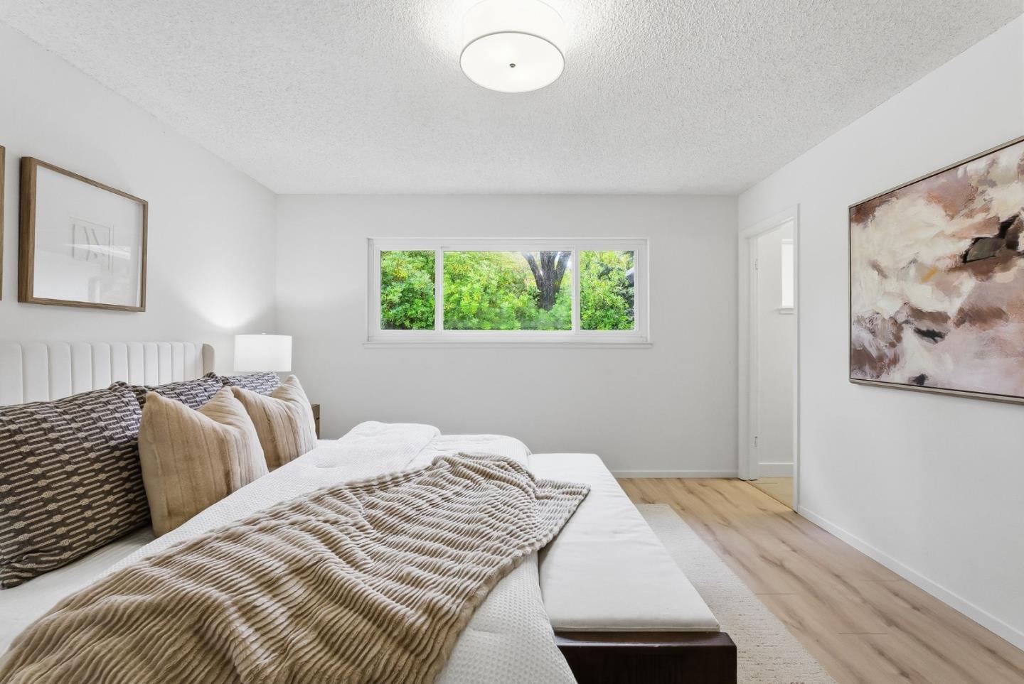 2853 Clifford Avenue