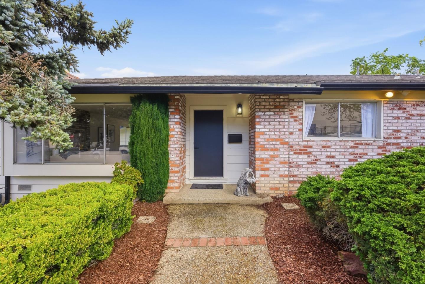 2853 Clifford Avenue