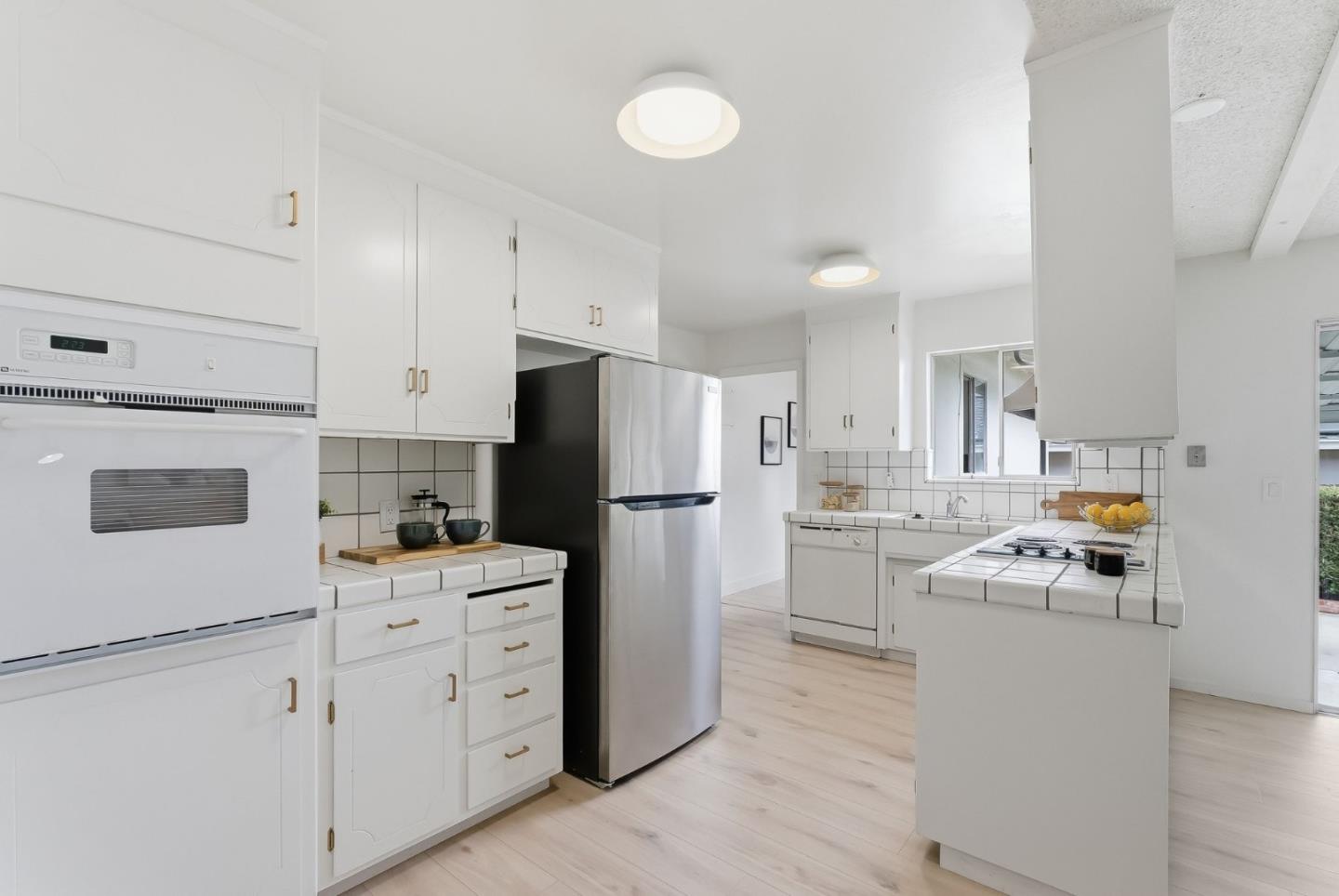 2853 Clifford Avenue