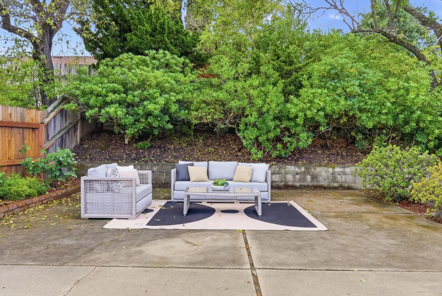 2853 Clifford Avenue