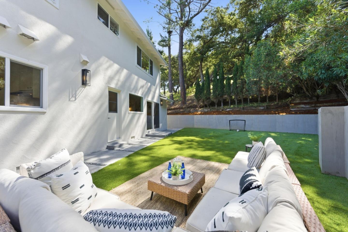1100 Greenbrier Road
