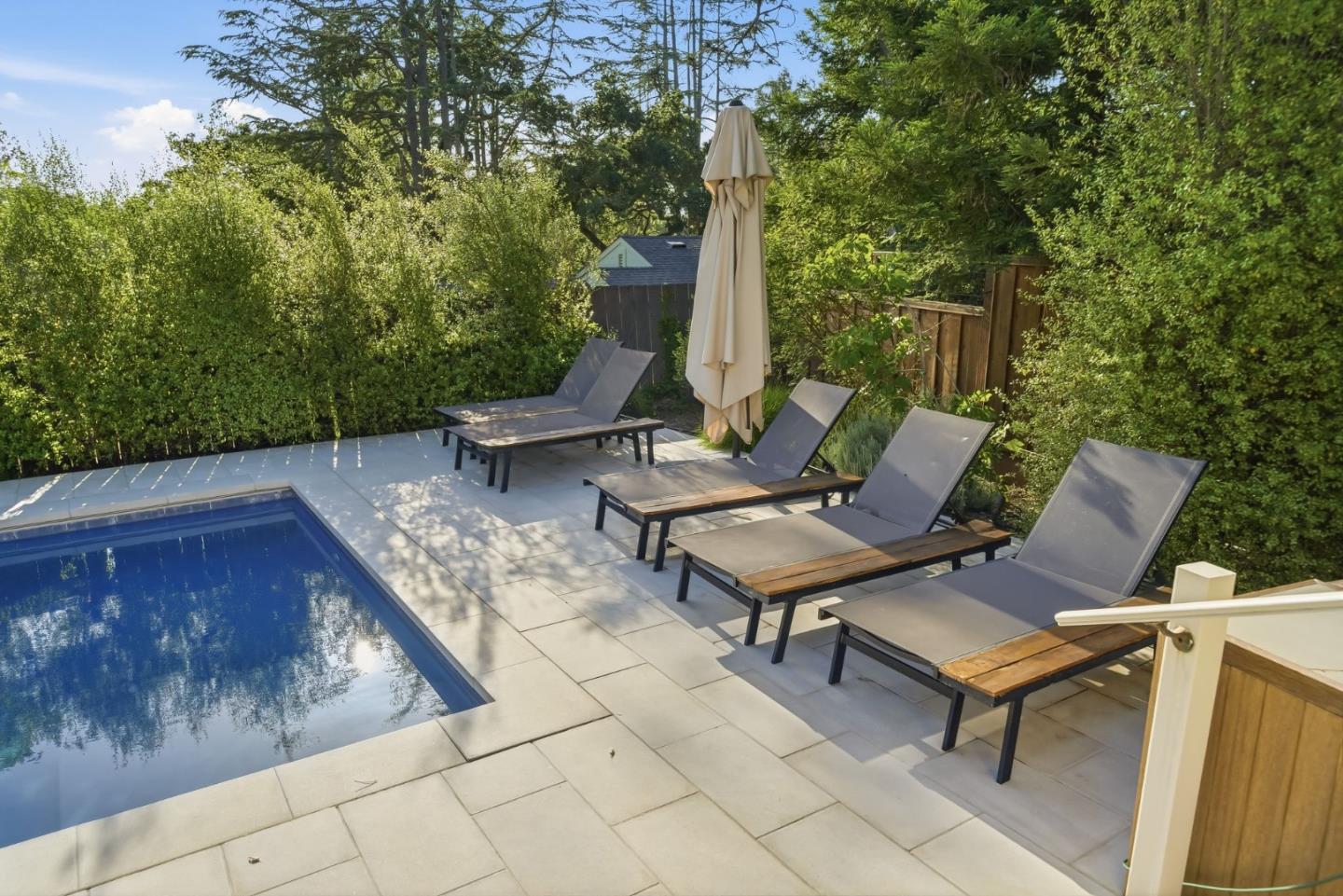 50 Oakcrest Court