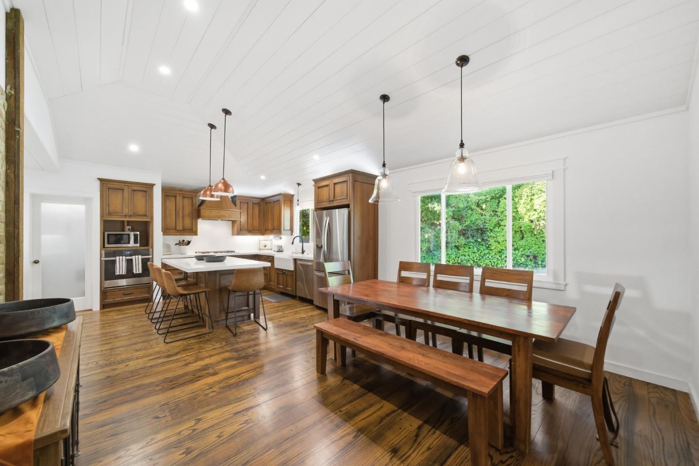 50 Oakcrest Court